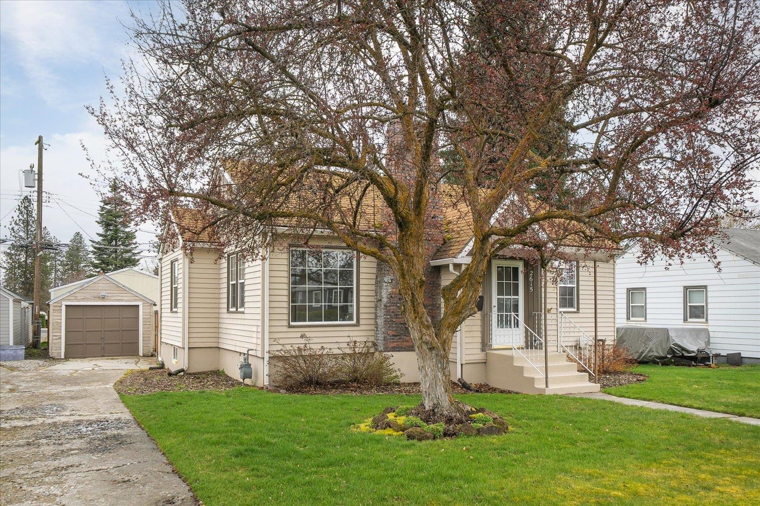 2615 W Walton Ave - Photo 3