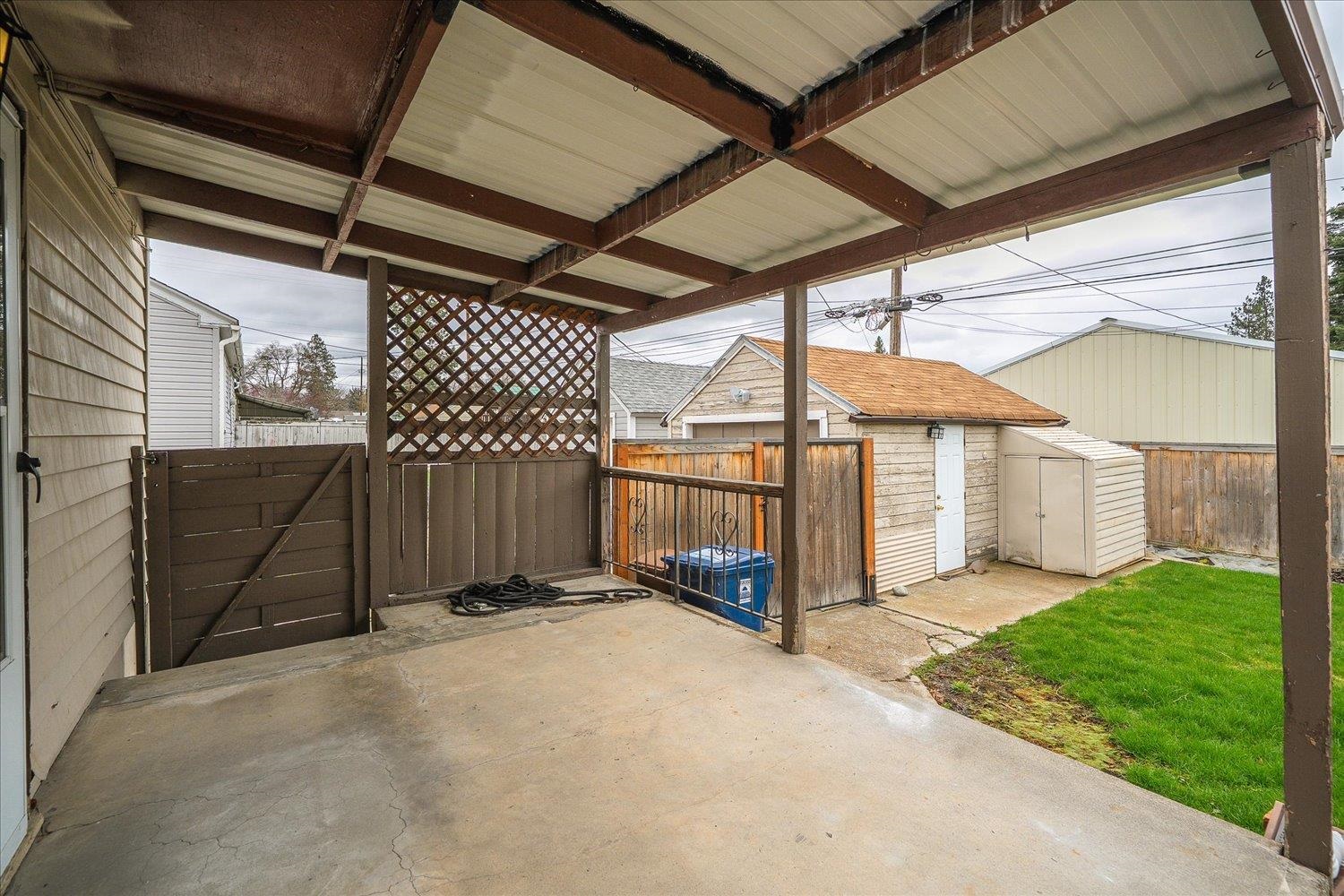 2615 W Walton Ave - Photo 29