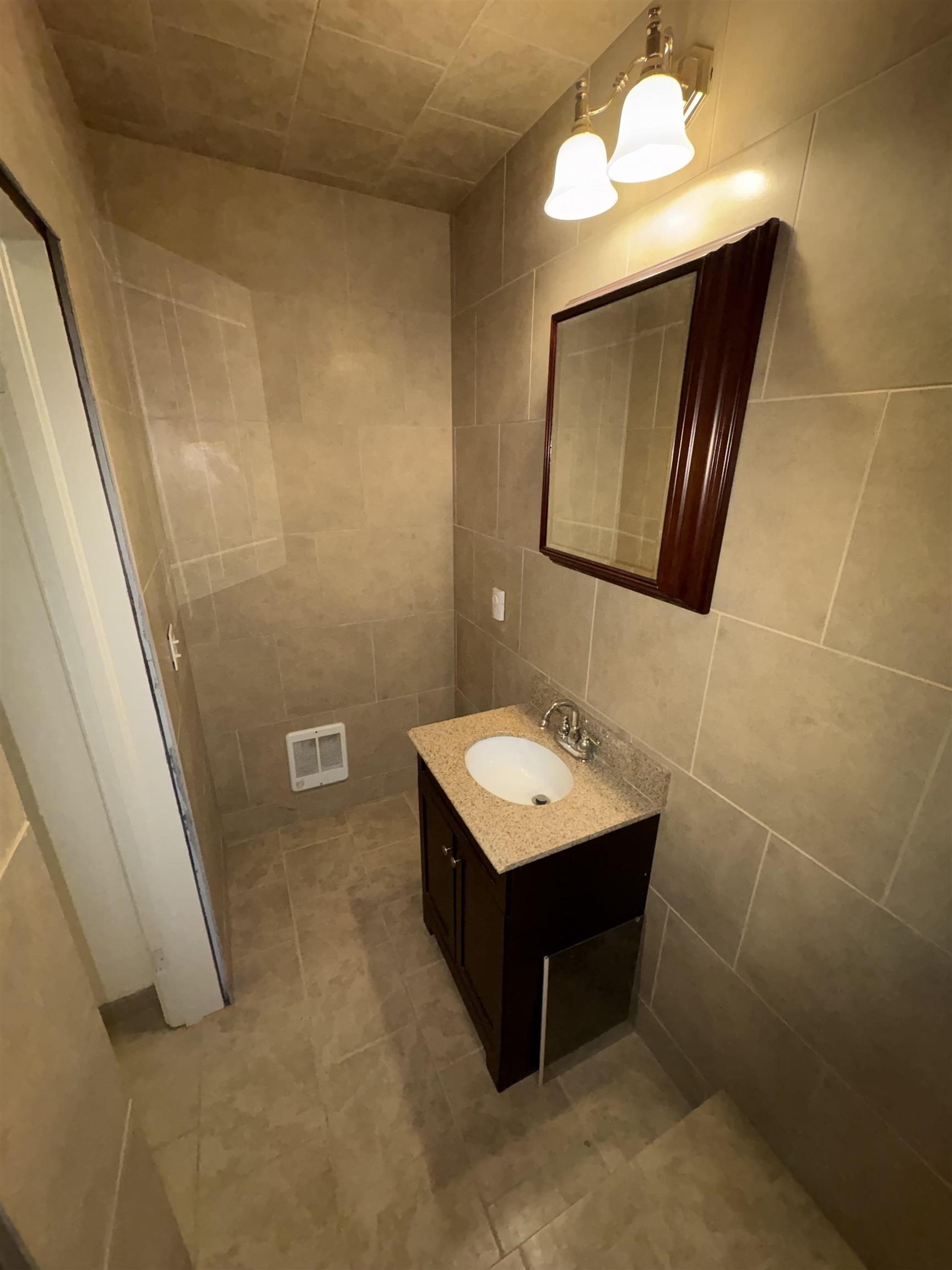 1227 N Division St - Photo 28