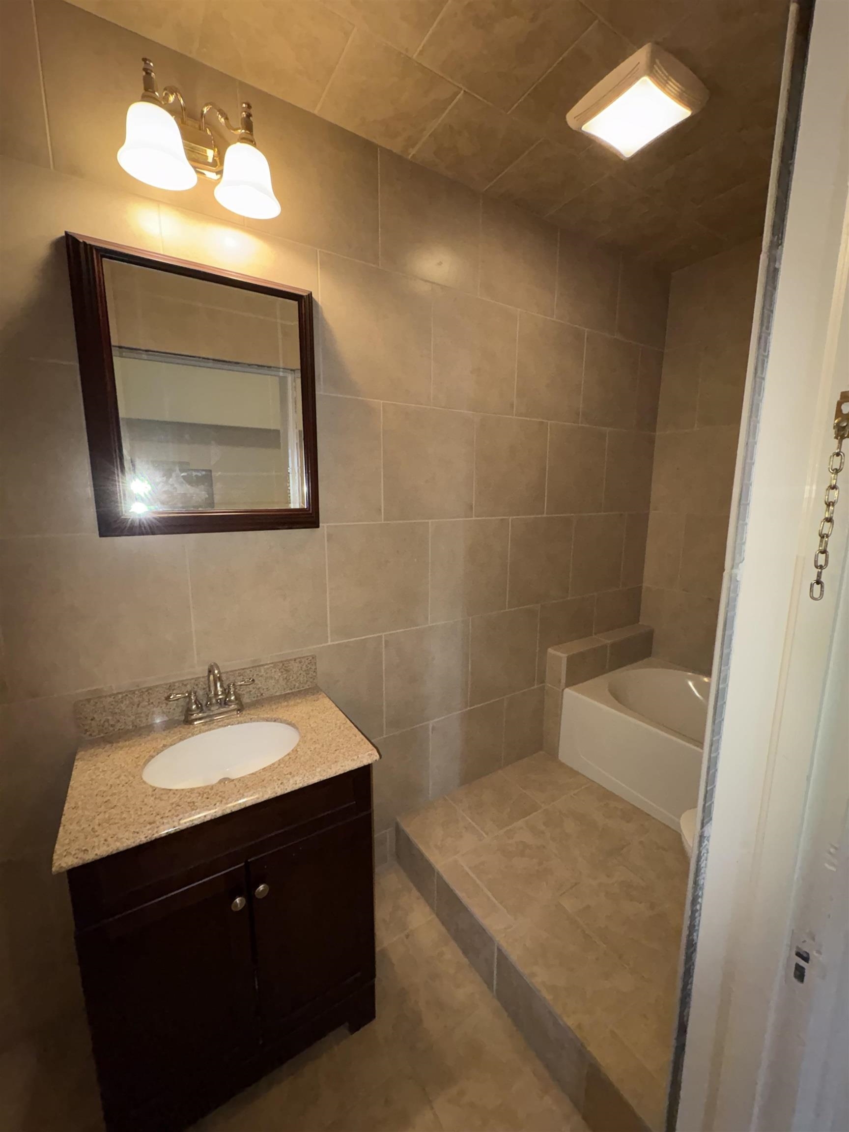 1227 N Division St - Photo 29