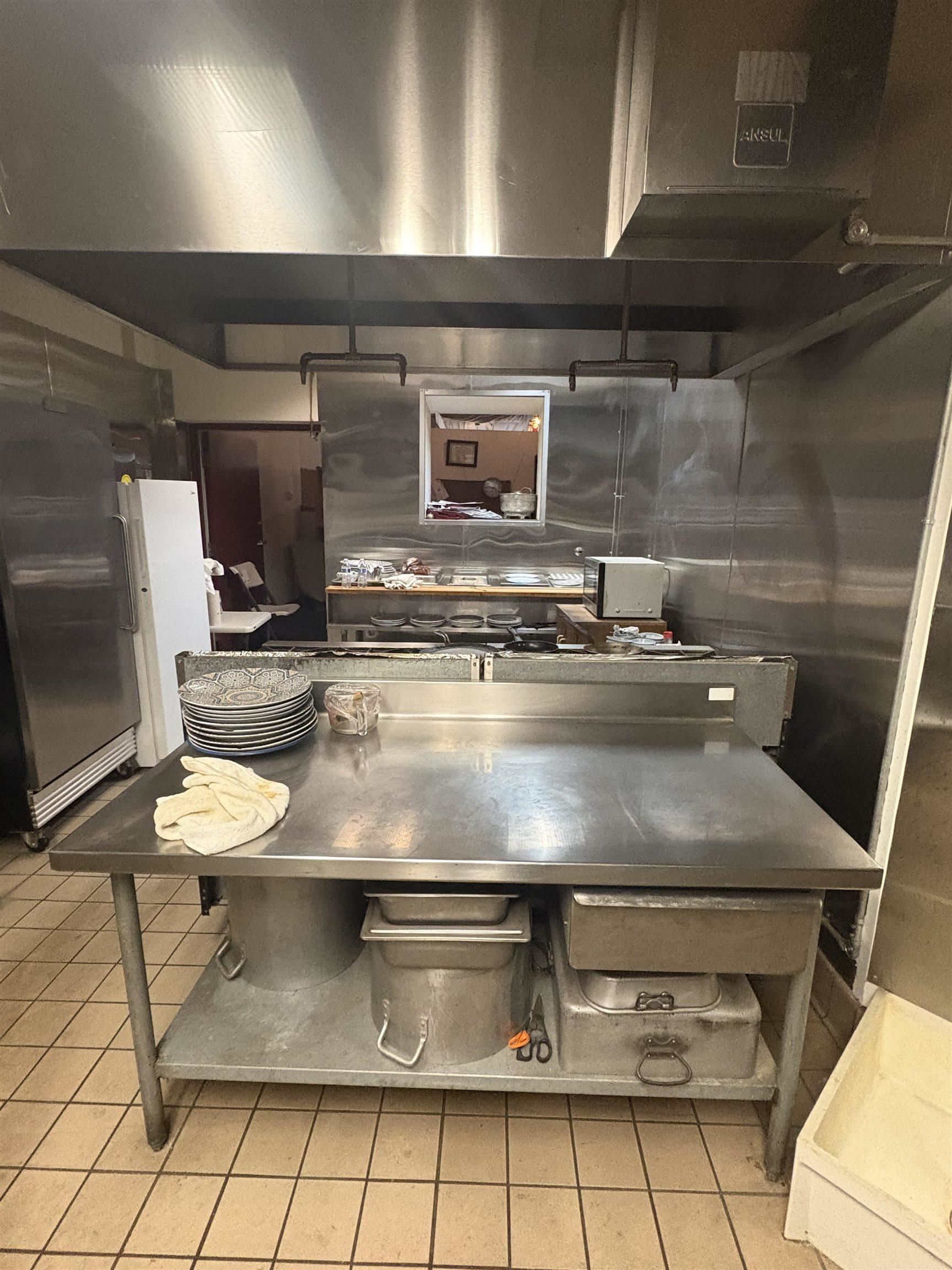 1227 N Division St - Photo 5