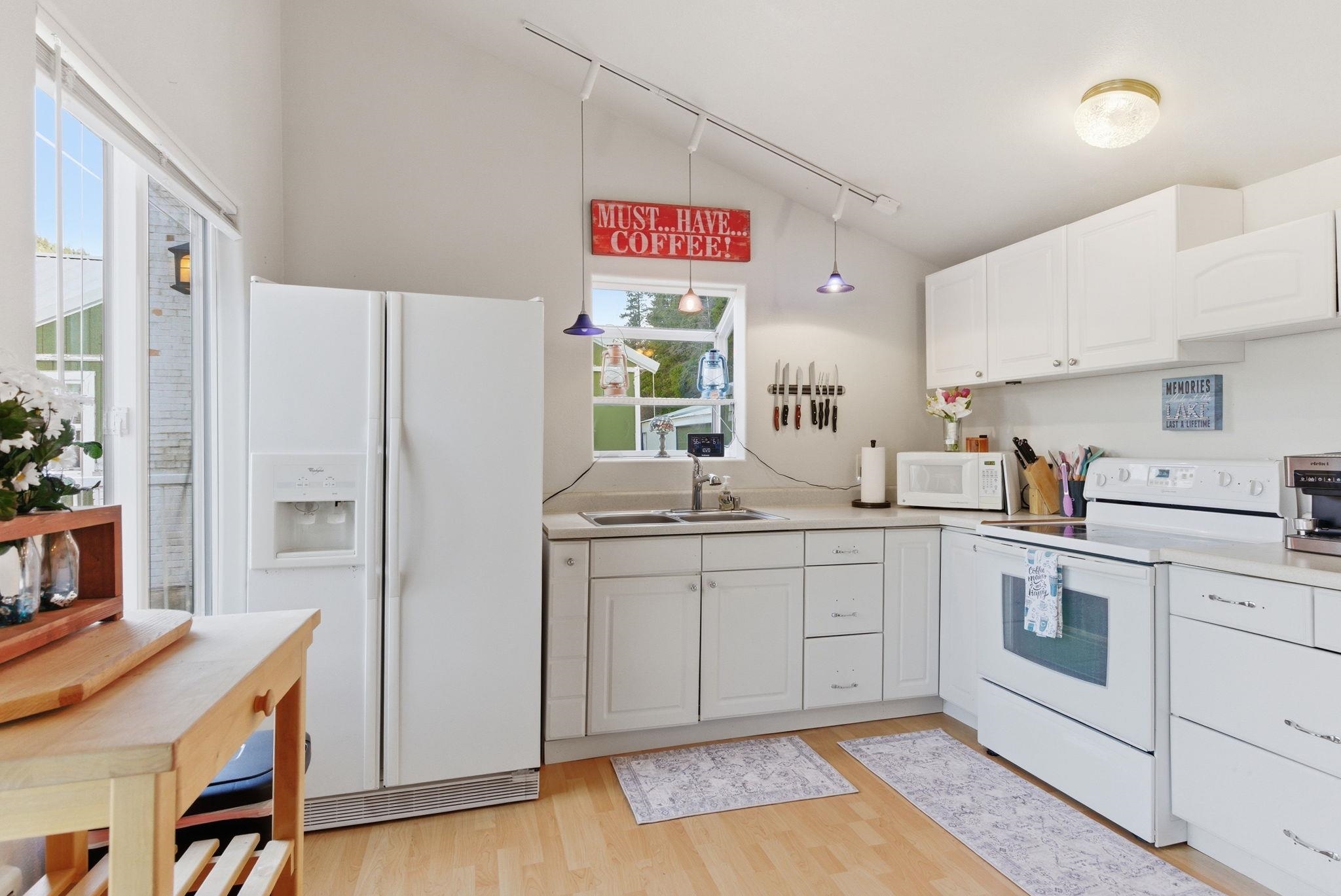 46977 E Deer Lake Rd - Photo 11