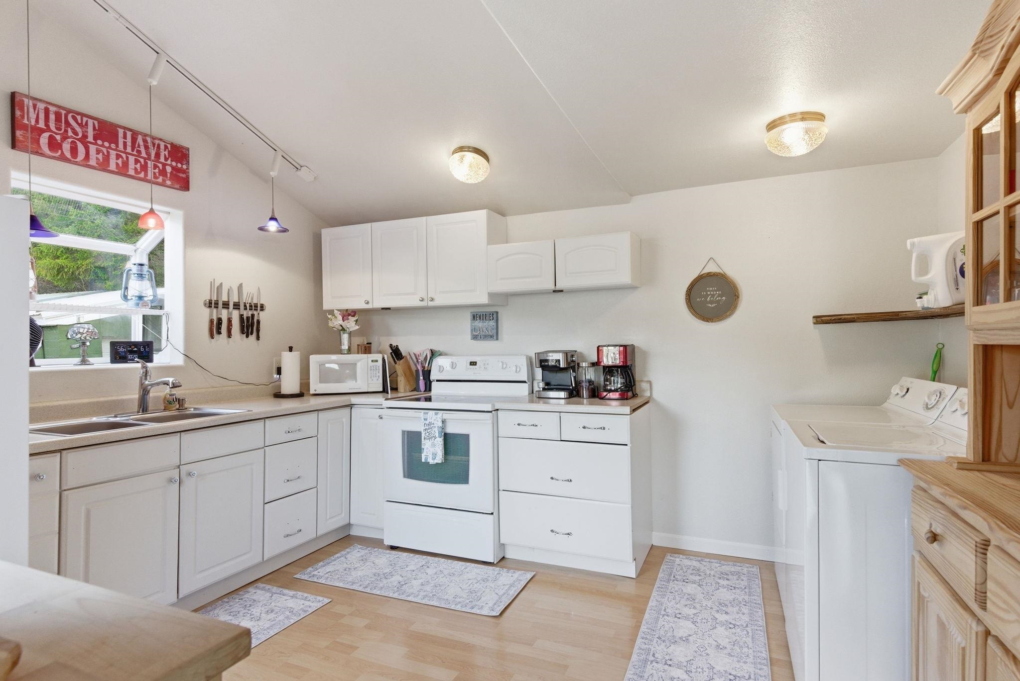 46977 E Deer Lake Rd - Photo 10