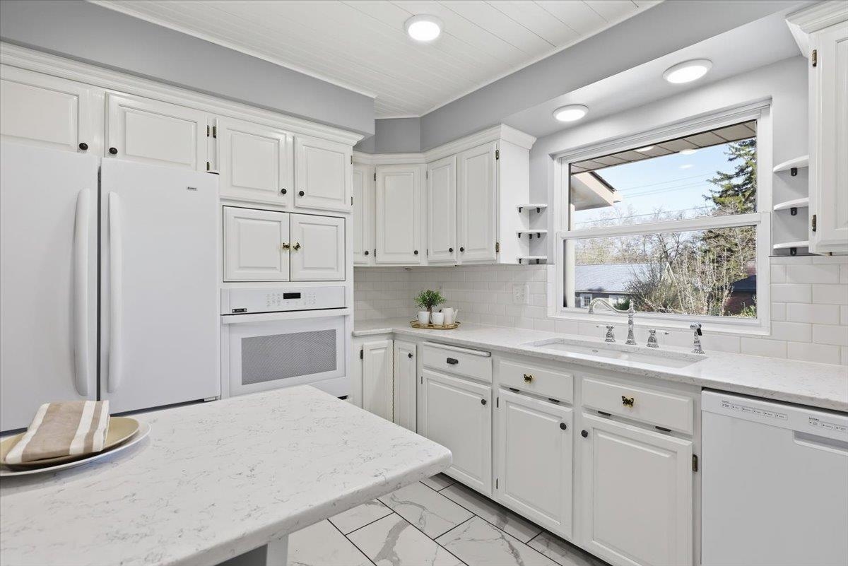 618 W 25th Ave - Photo 16