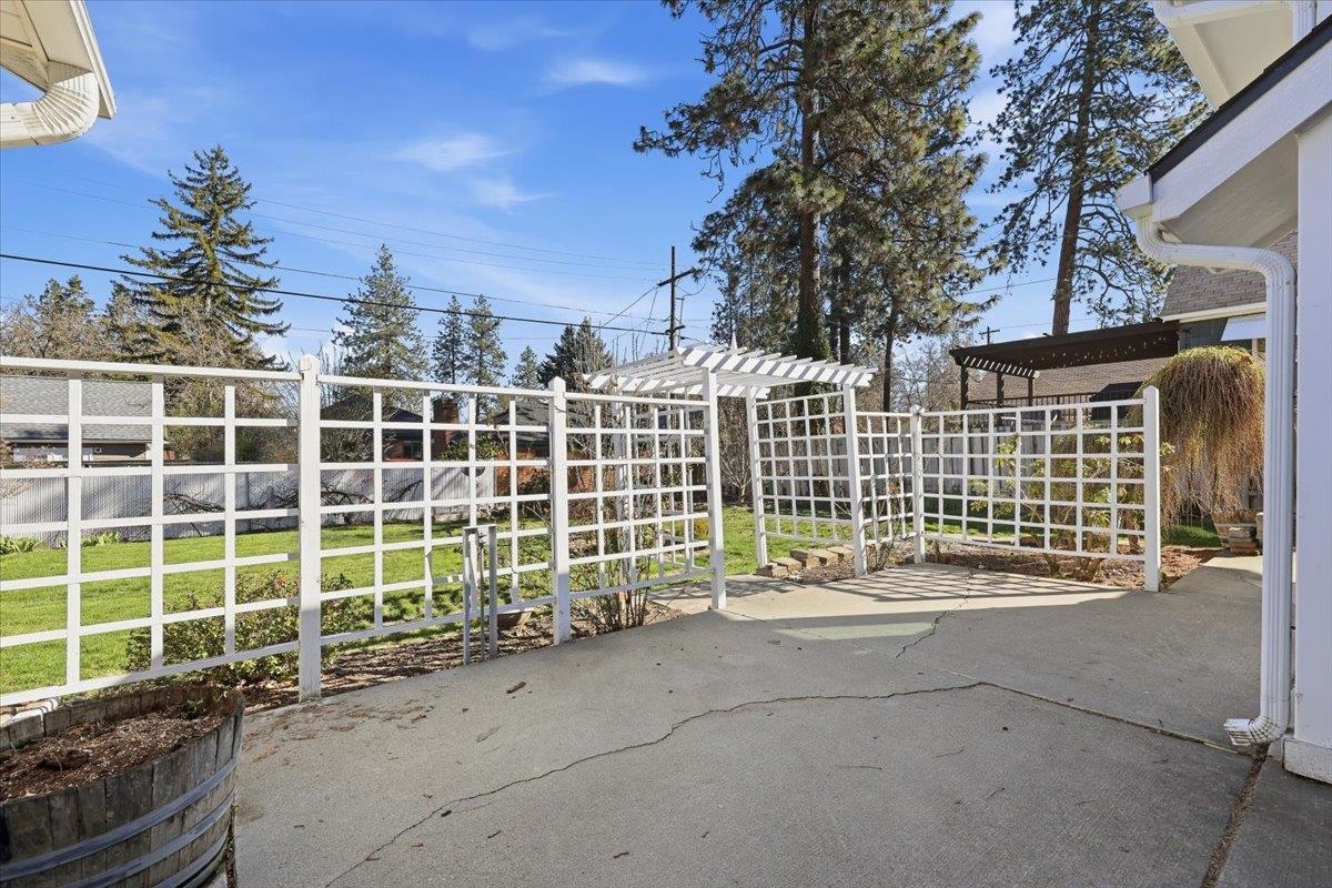 618 W 25th Ave - Photo 38