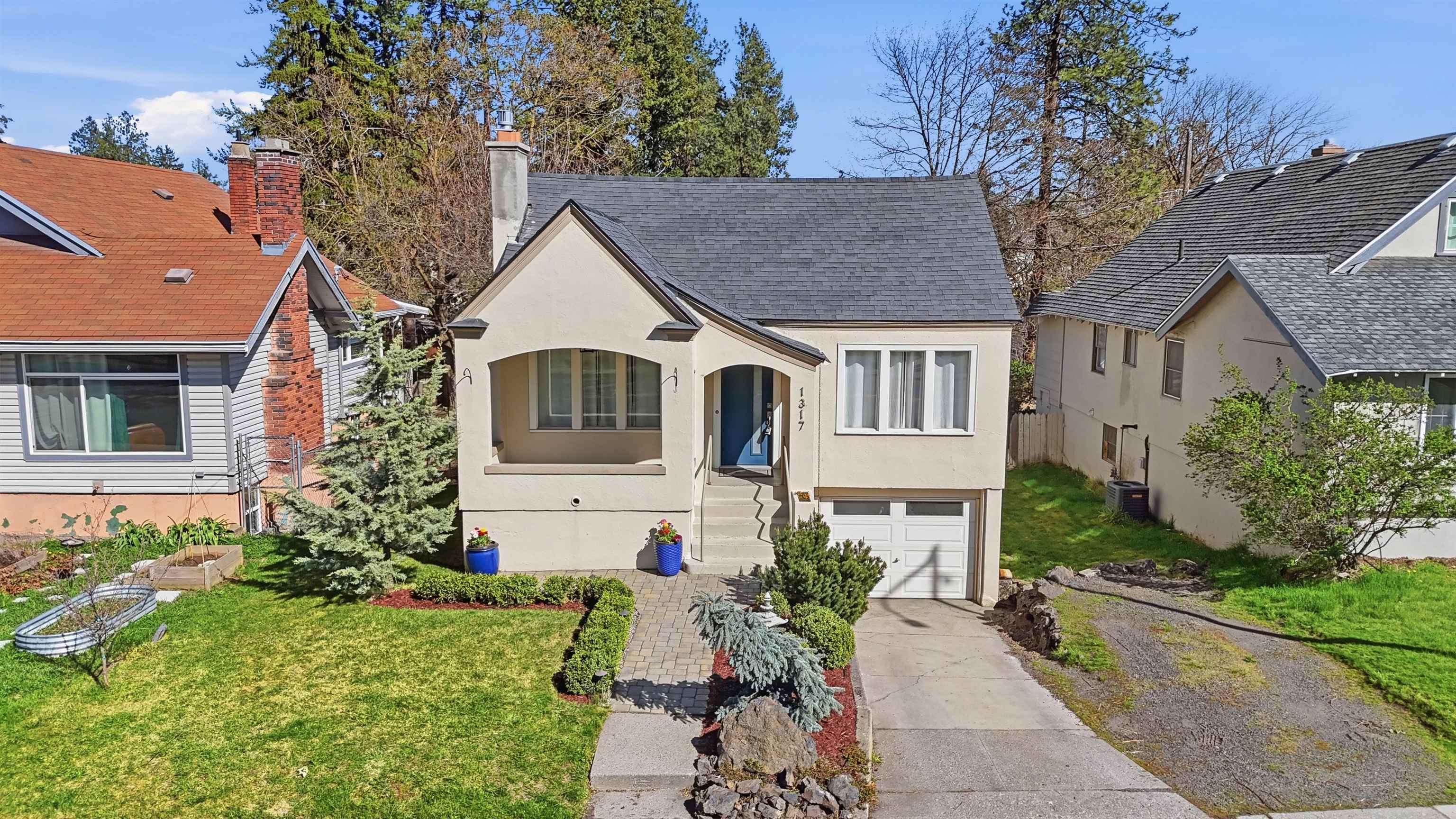 1317 S Grove St - Photo 4