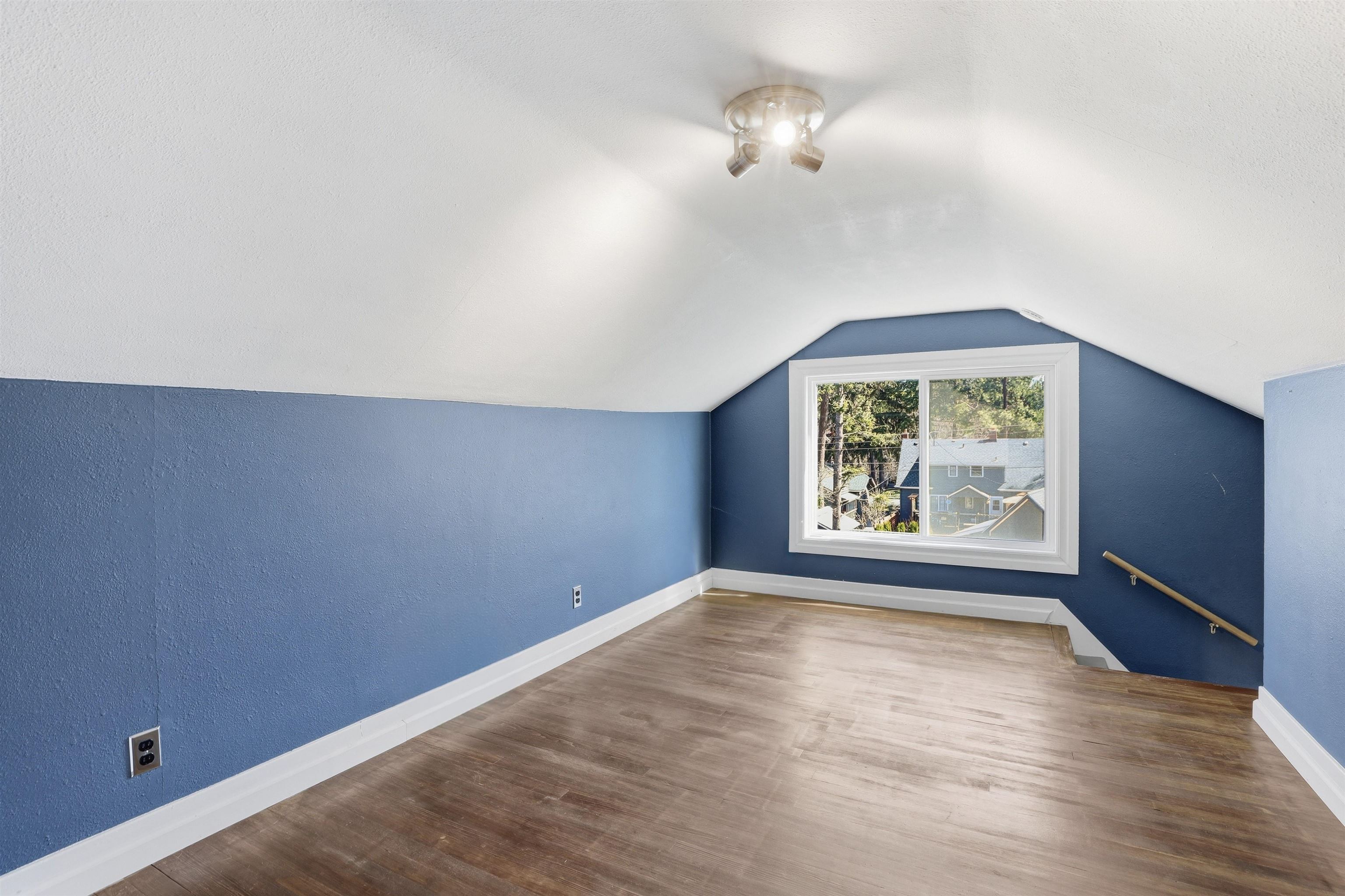 1317 S Grove St - Photo 32