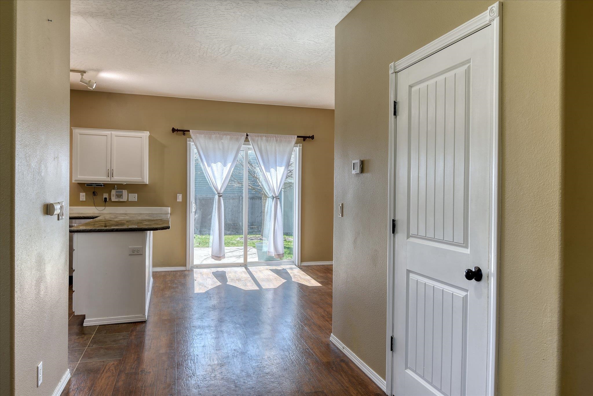 1803 W Maxine Ave - Photo 11