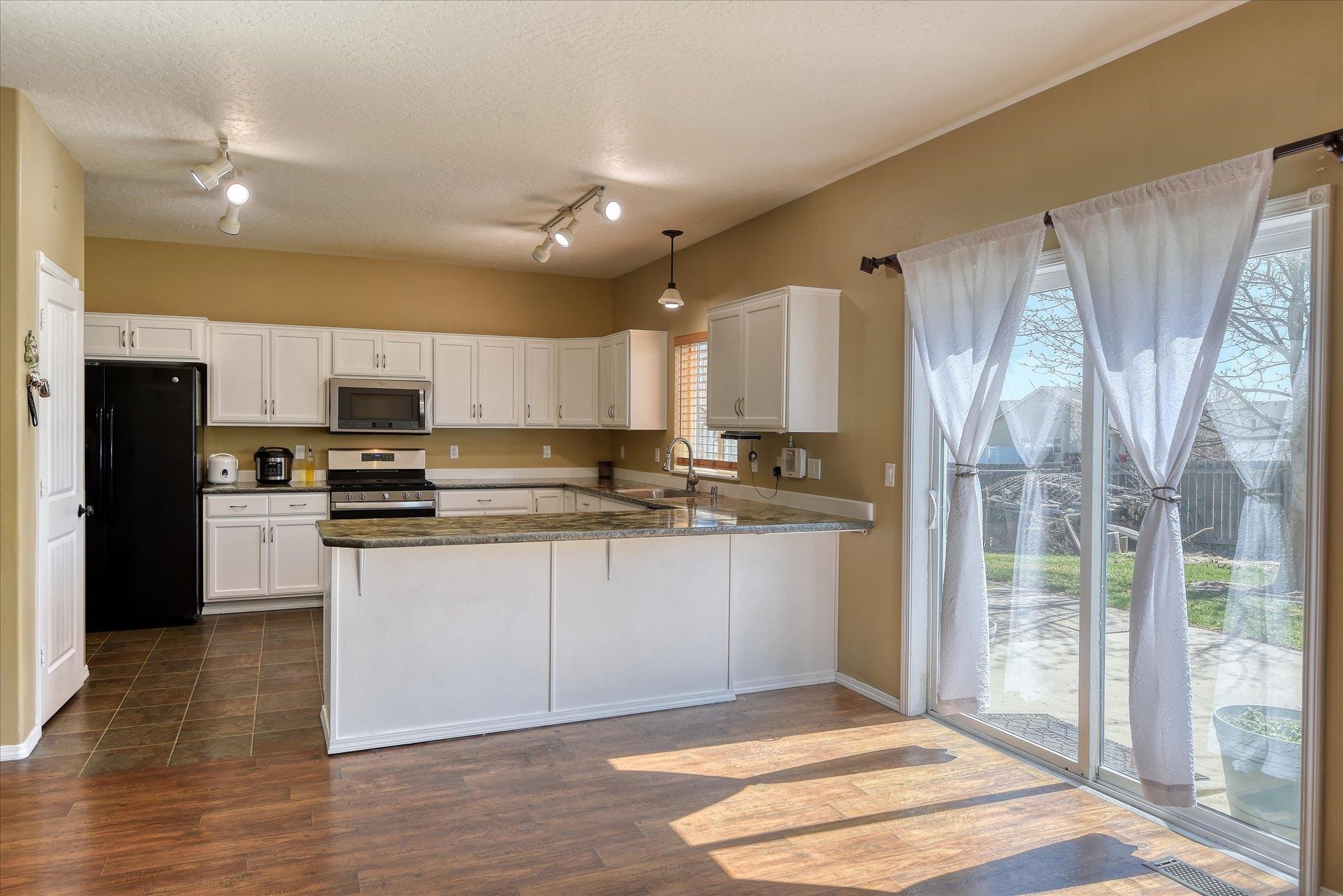 1803 W Maxine Ave - Photo 13