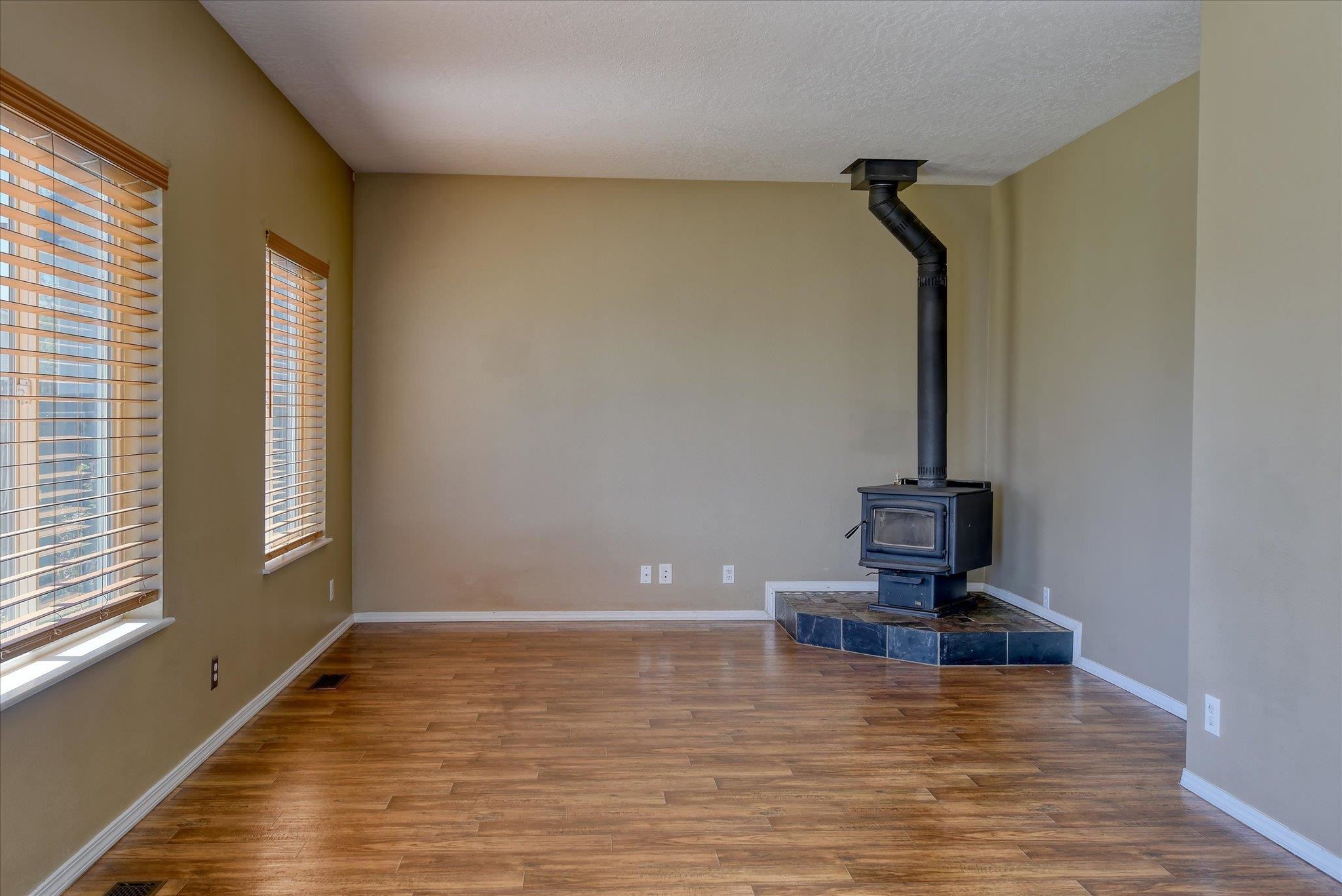 1803 W Maxine Ave - Photo 22