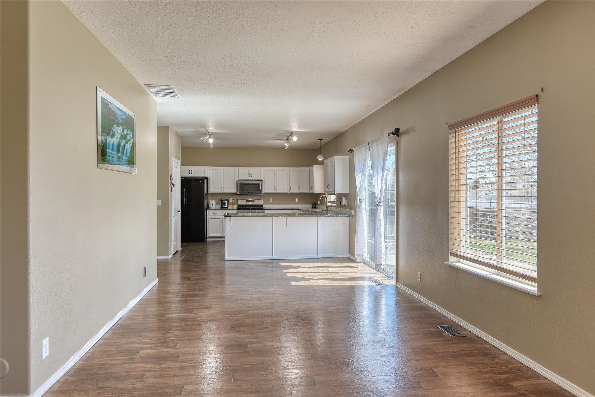 1803 W Maxine Ave - Photo 24