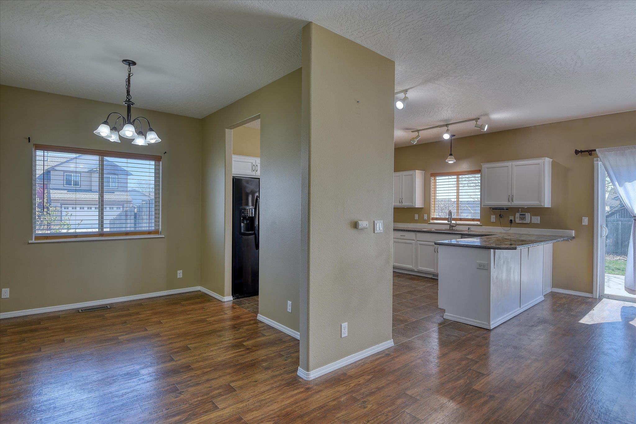1803 W Maxine Ave - Photo 7