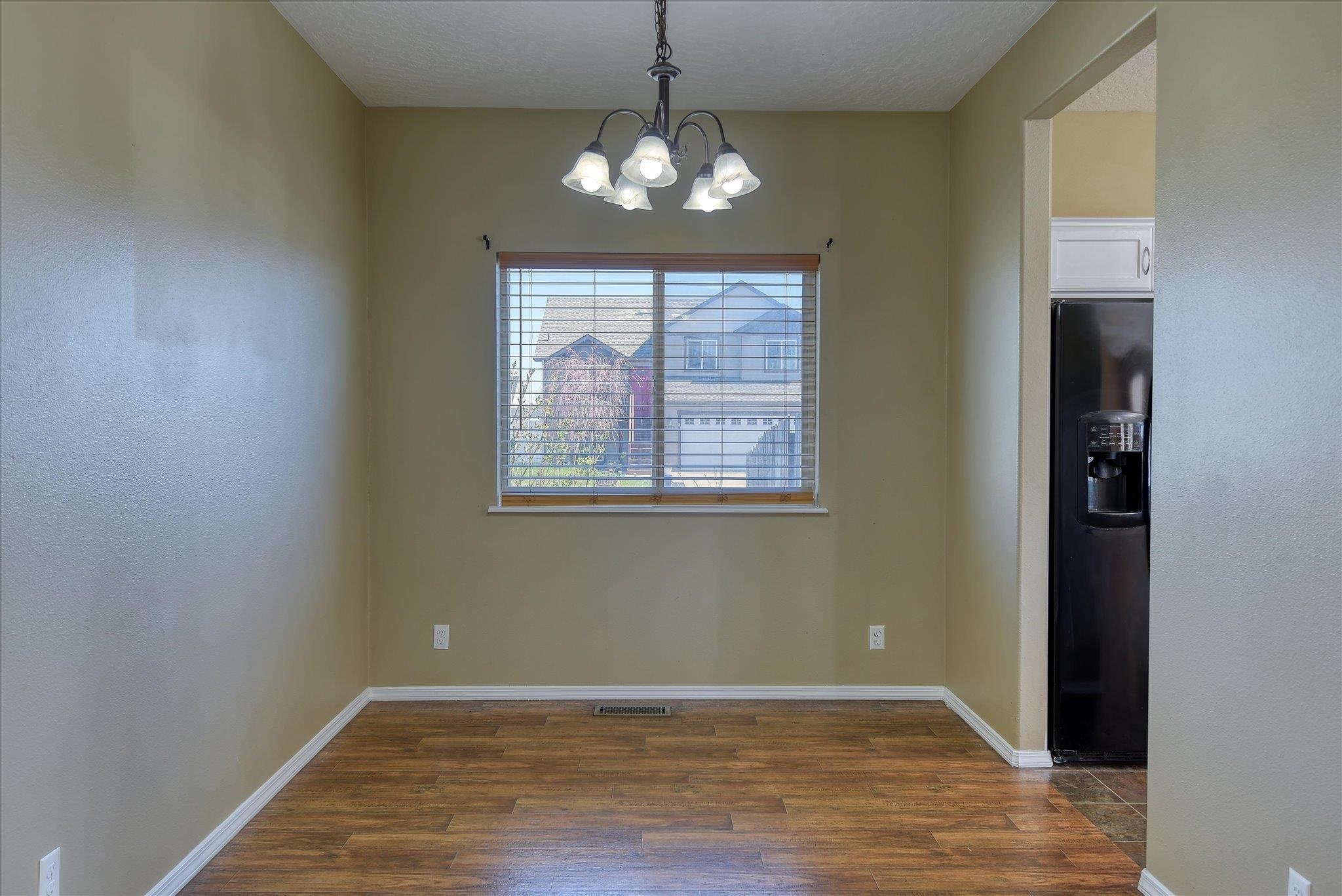 1803 W Maxine Ave - Photo 9