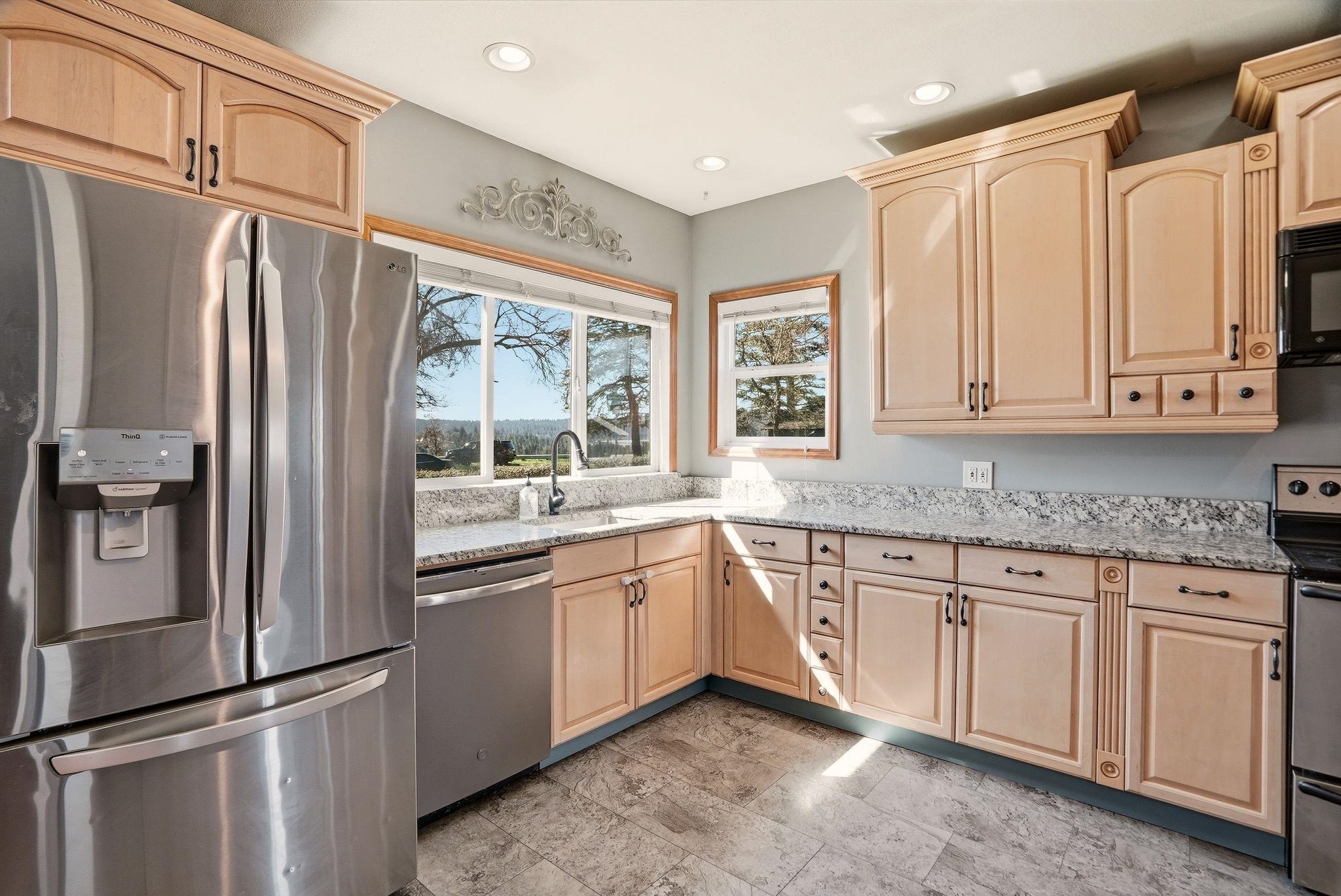 2314 W Carlisle Ave - Photo 12