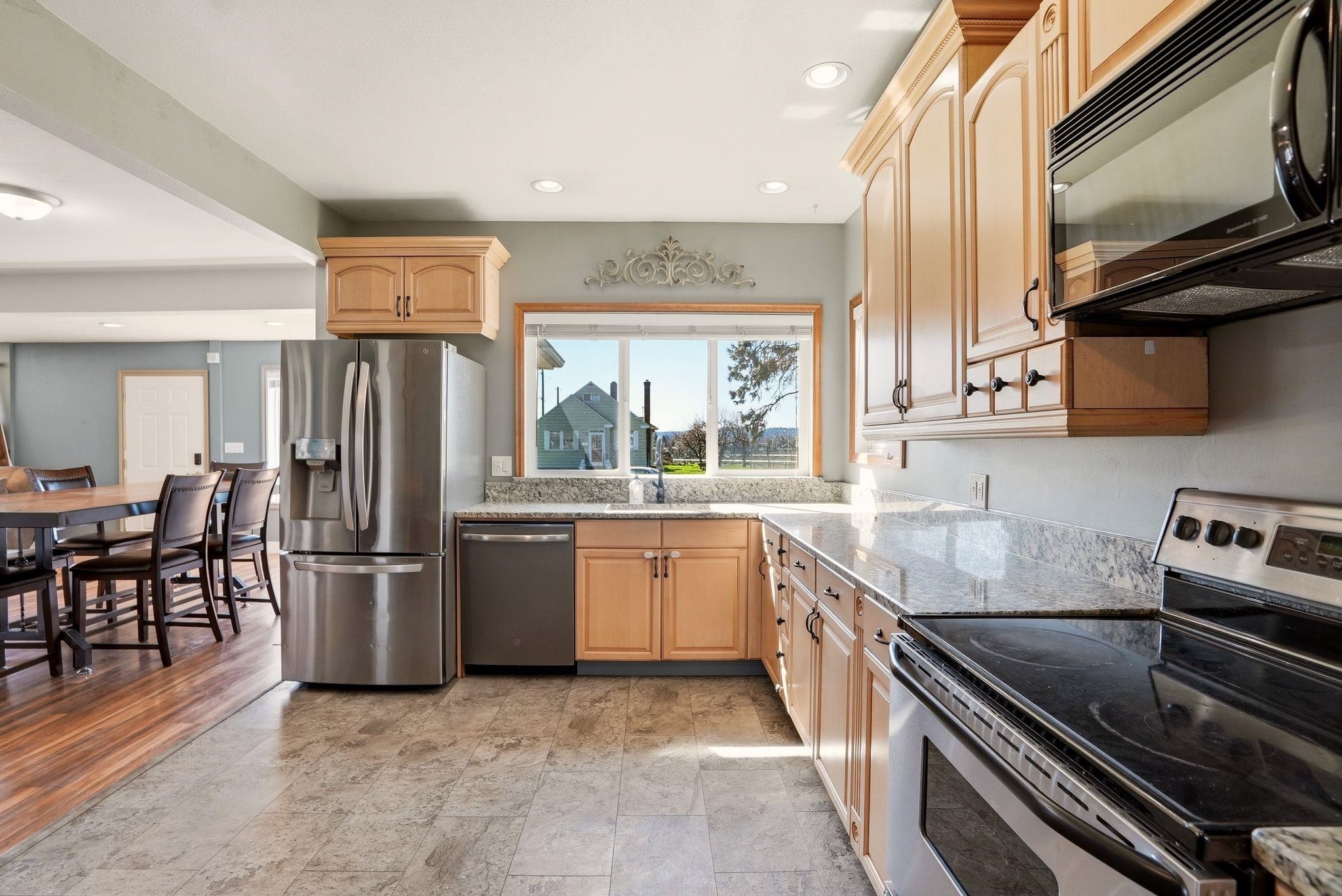 2314 W Carlisle Ave - Photo 15