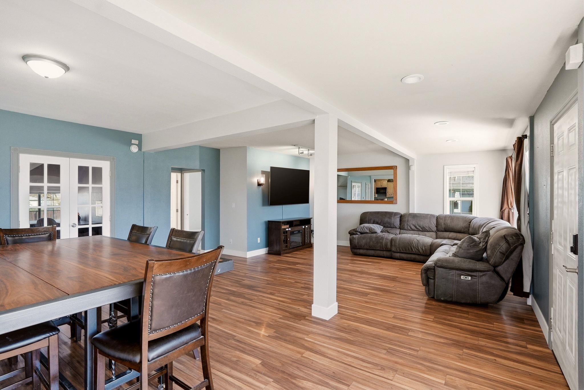 2314 W Carlisle Ave - Photo 4