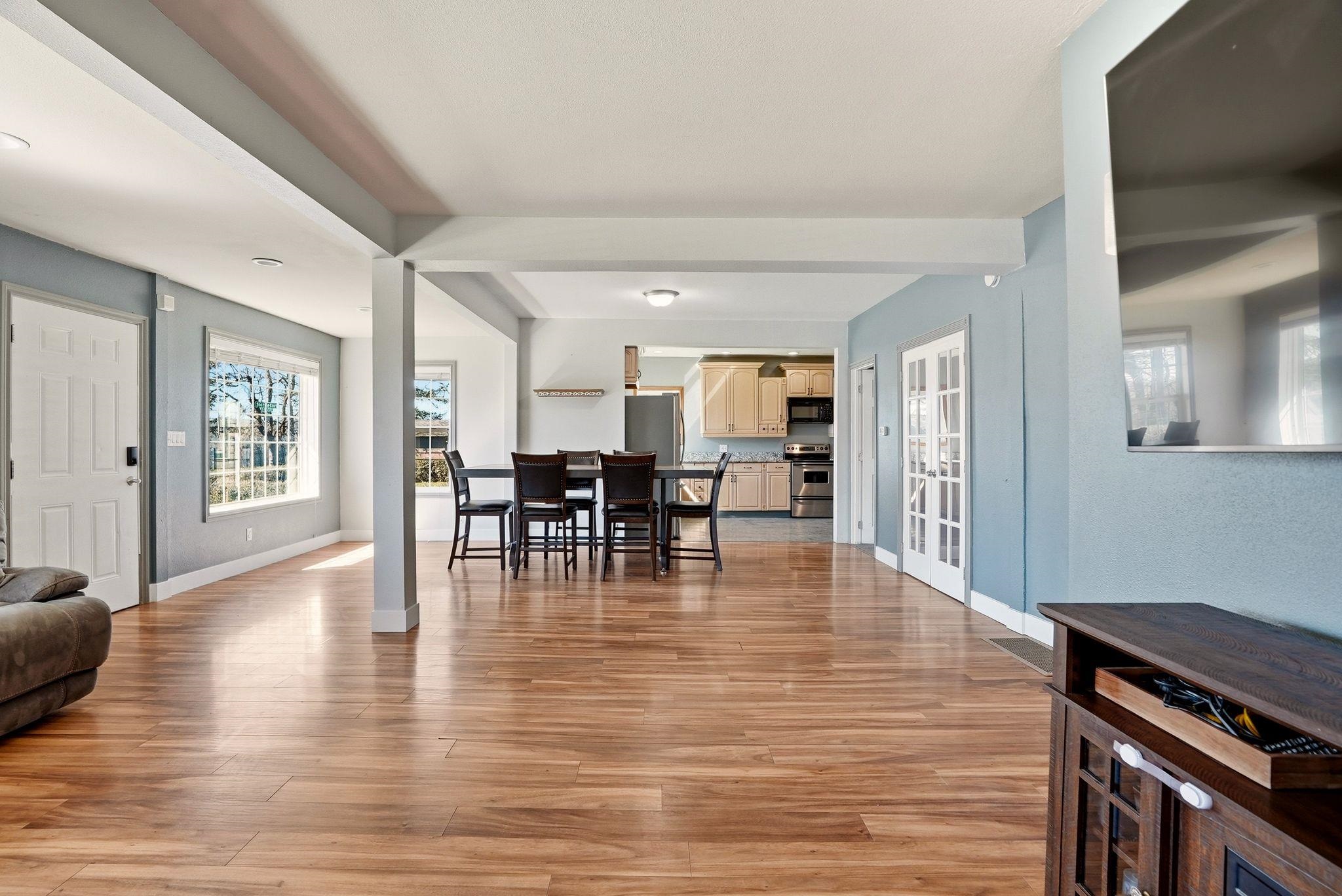 2314 W Carlisle Ave - Photo 9