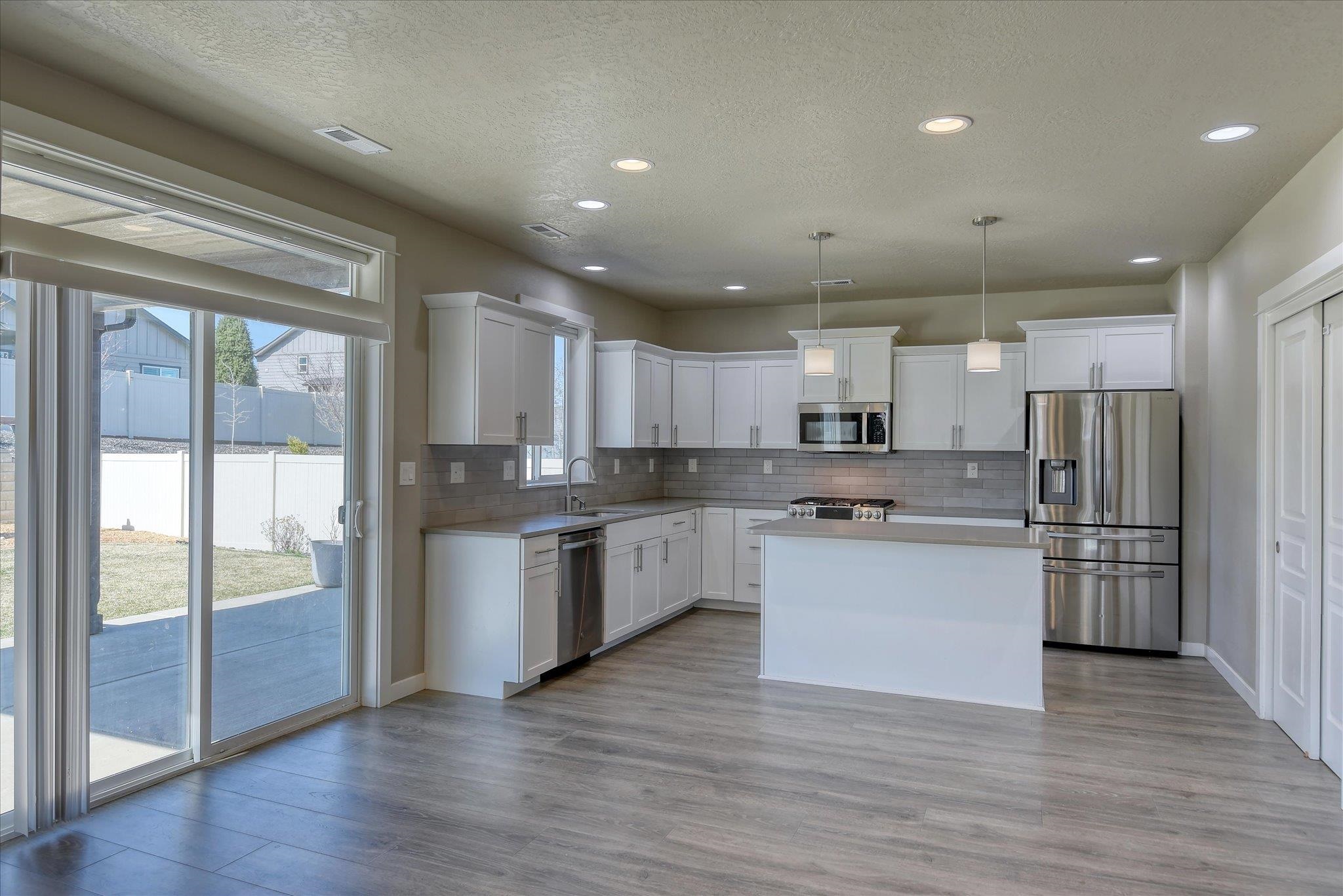 1810 S Rivista St - Photo 5