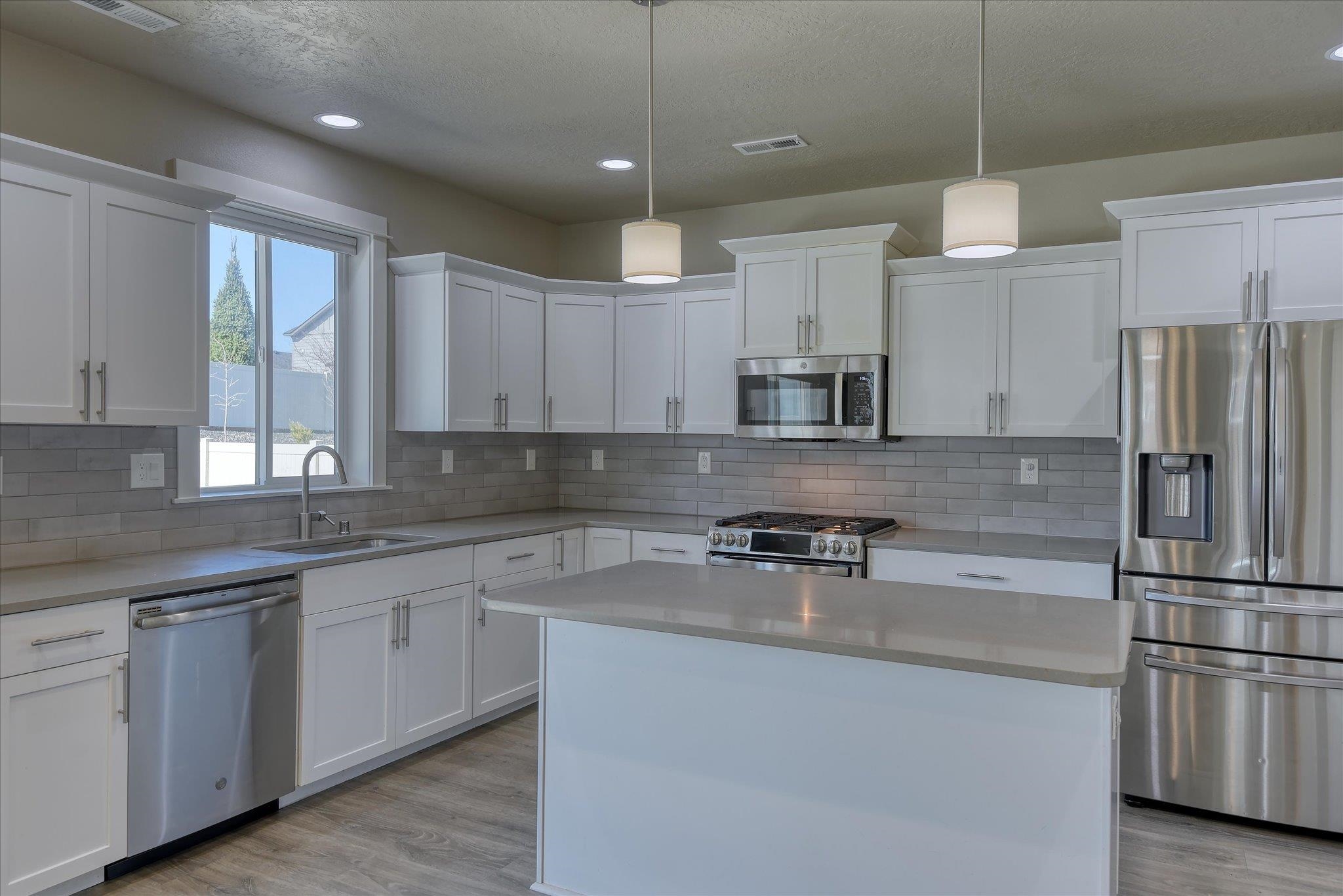 1810 S Rivista St - Photo 7