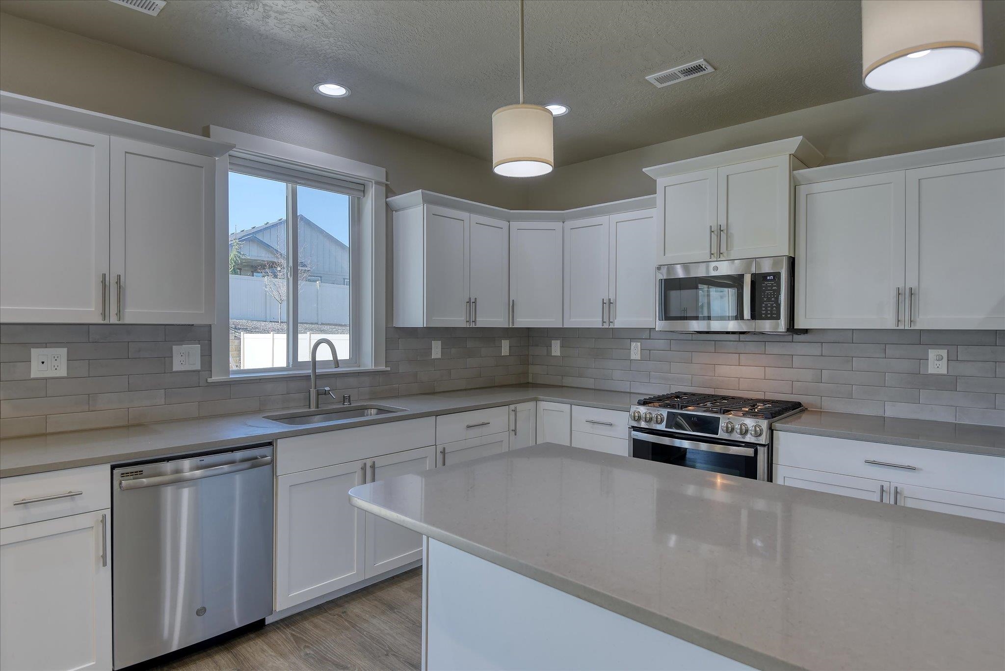 1810 S Rivista St - Photo 8