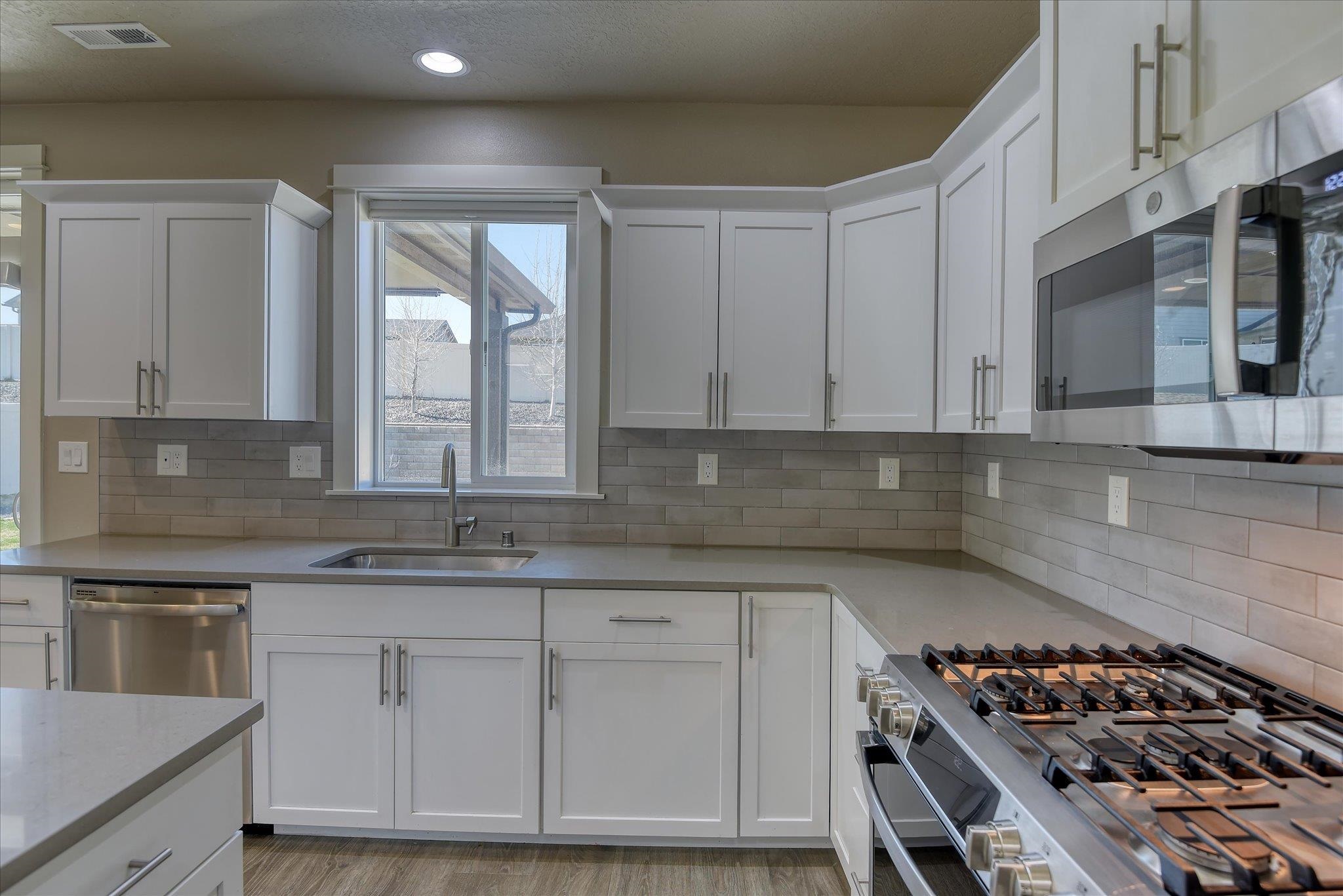 1810 S Rivista St - Photo 10