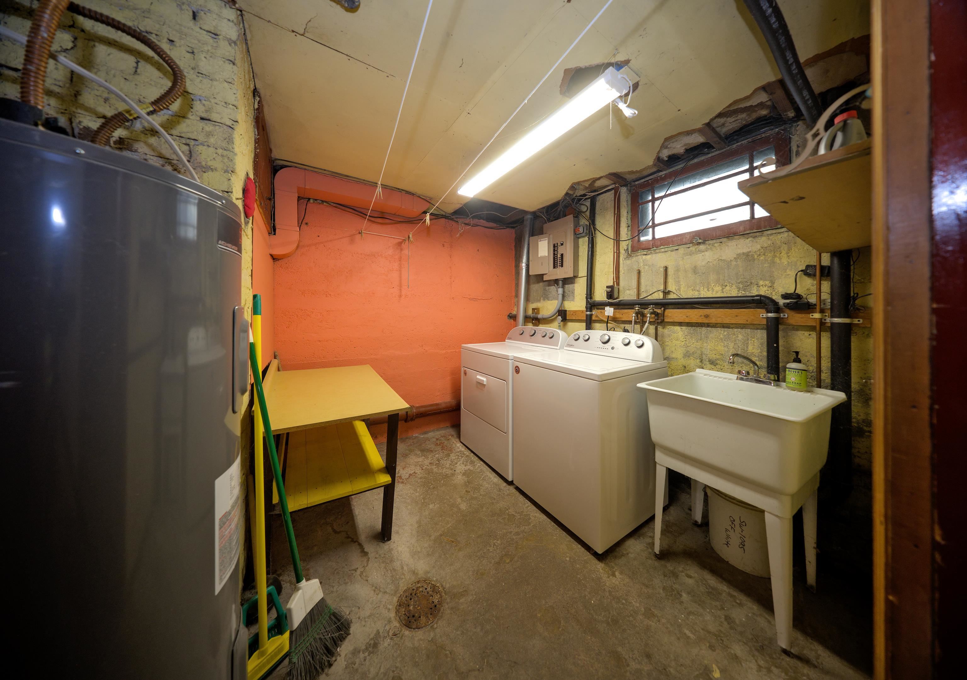 37 E 33rd Ave - Photo 14
