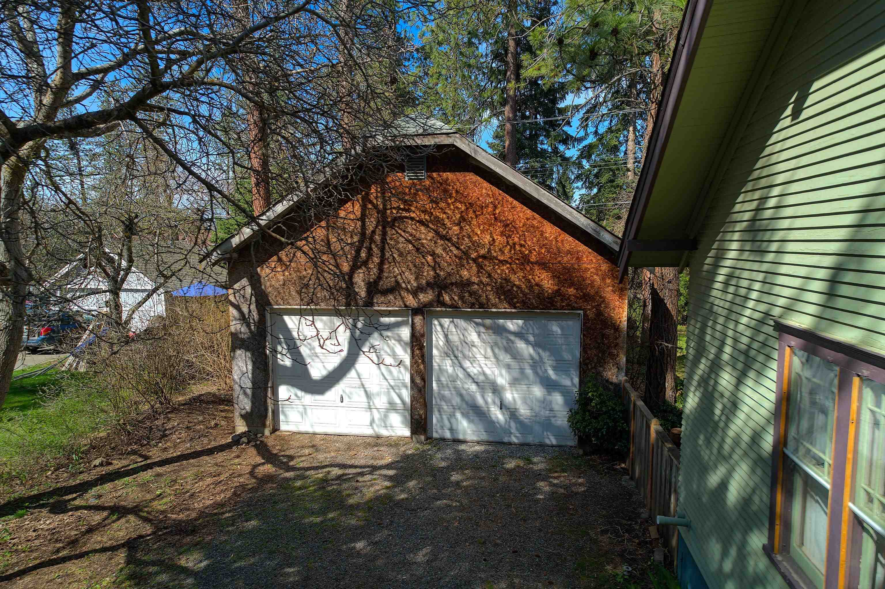37 E 33rd Ave - Photo 15