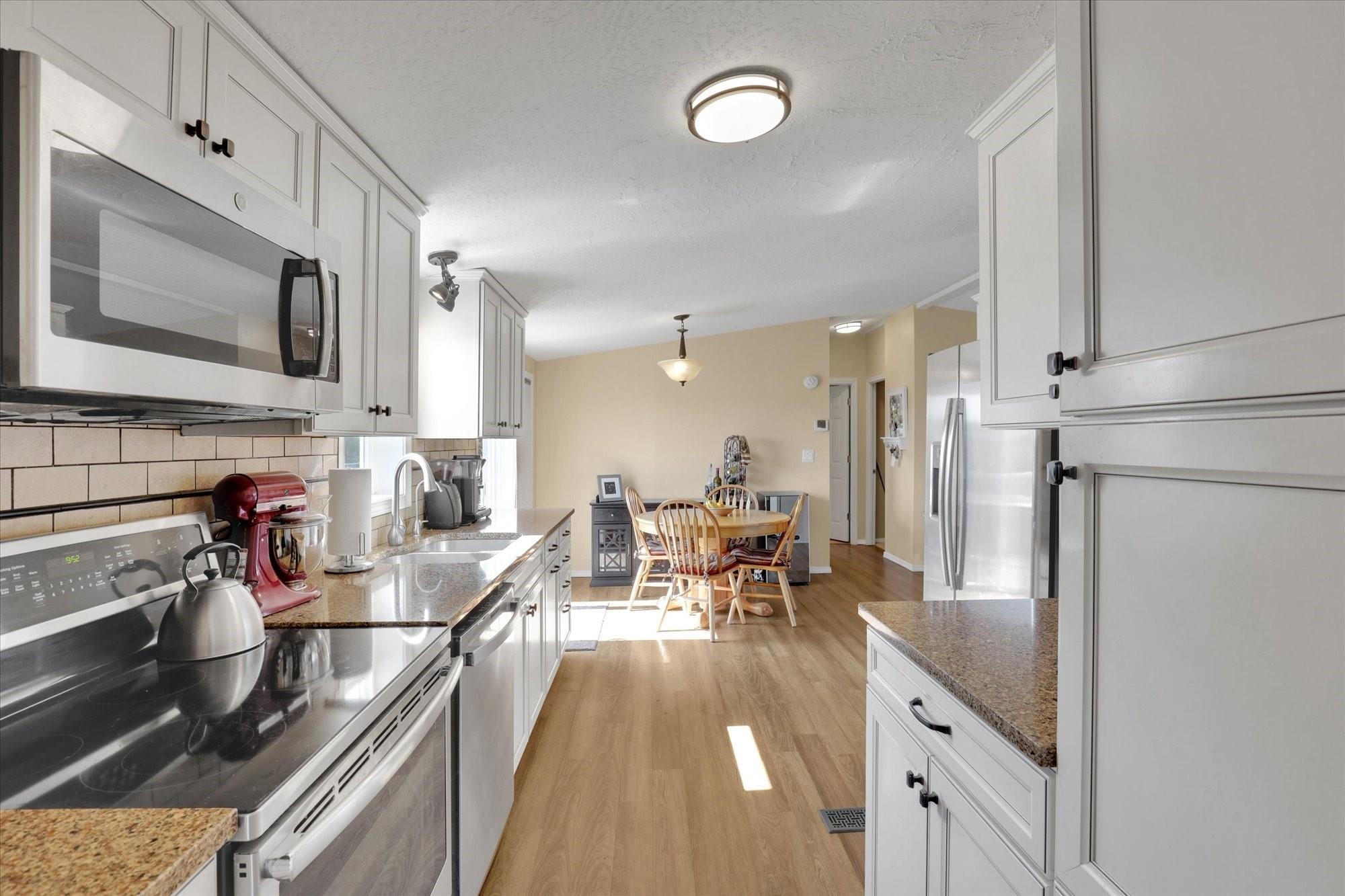 37160 W WOOD Ln - Photo 11