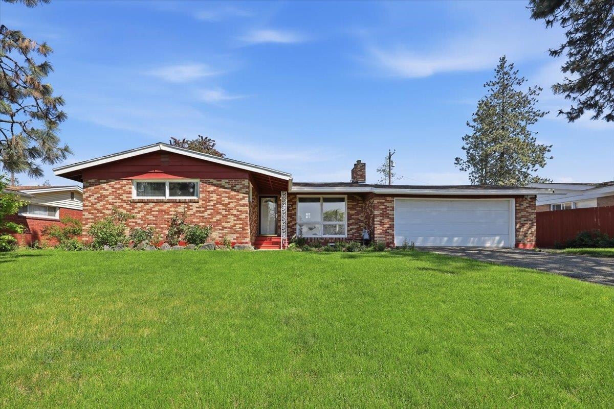 1808 W Kiernan Ave - Photo 1