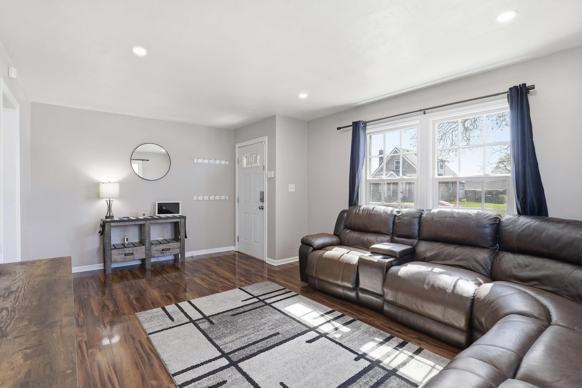 307 E Liberty Ave - Photo 4
