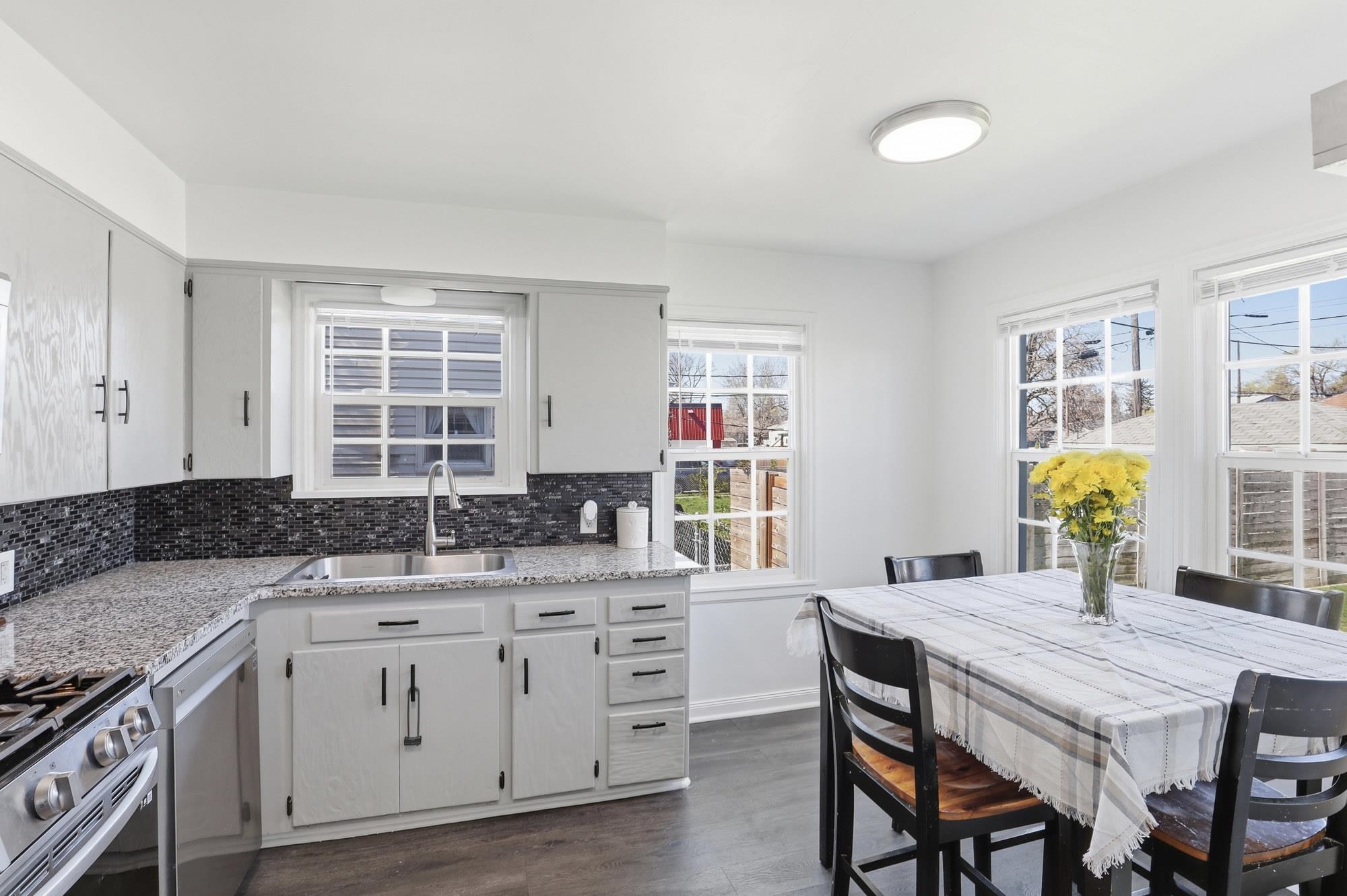 307 E Liberty Ave - Photo 6