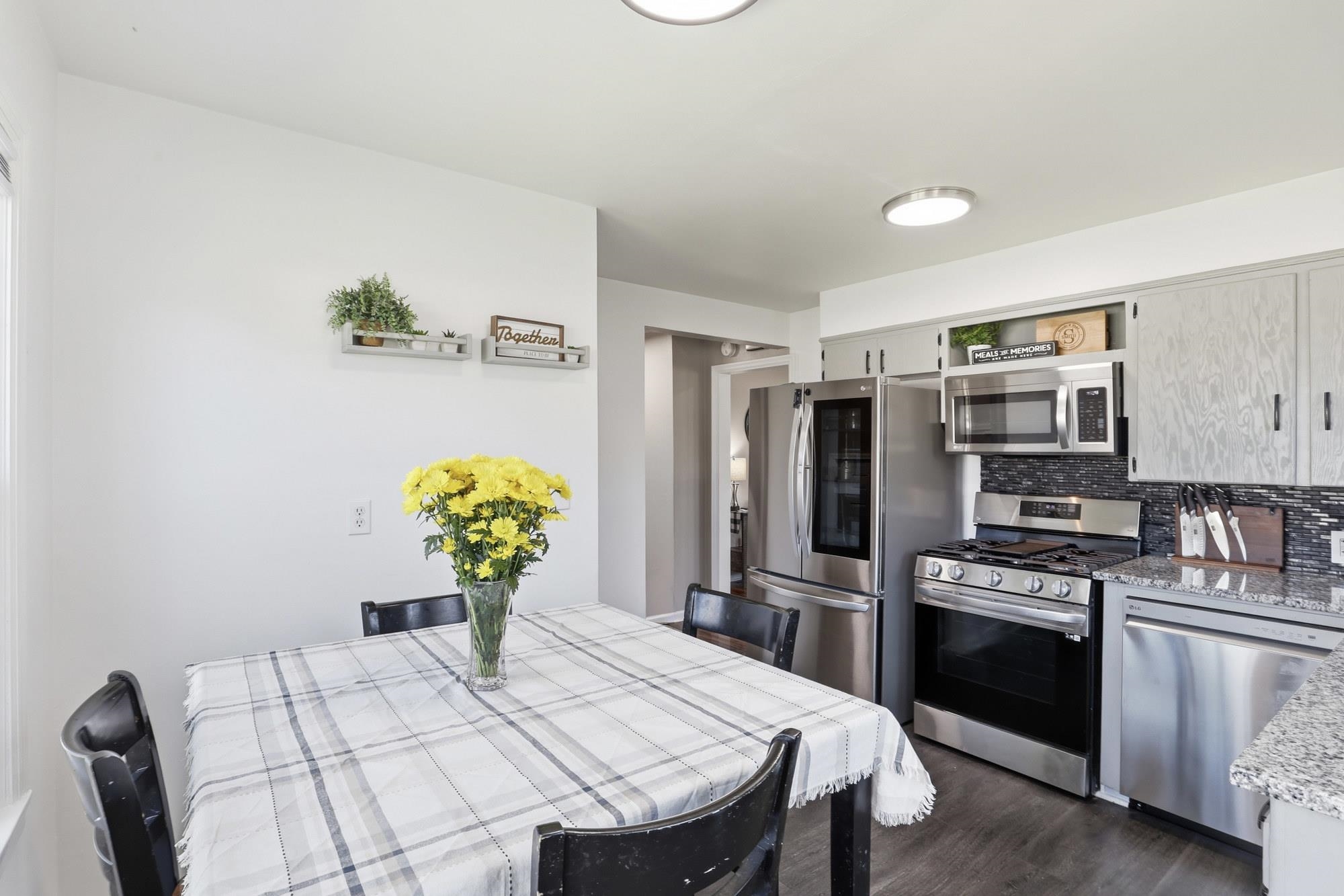 307 E Liberty Ave - Photo 8
