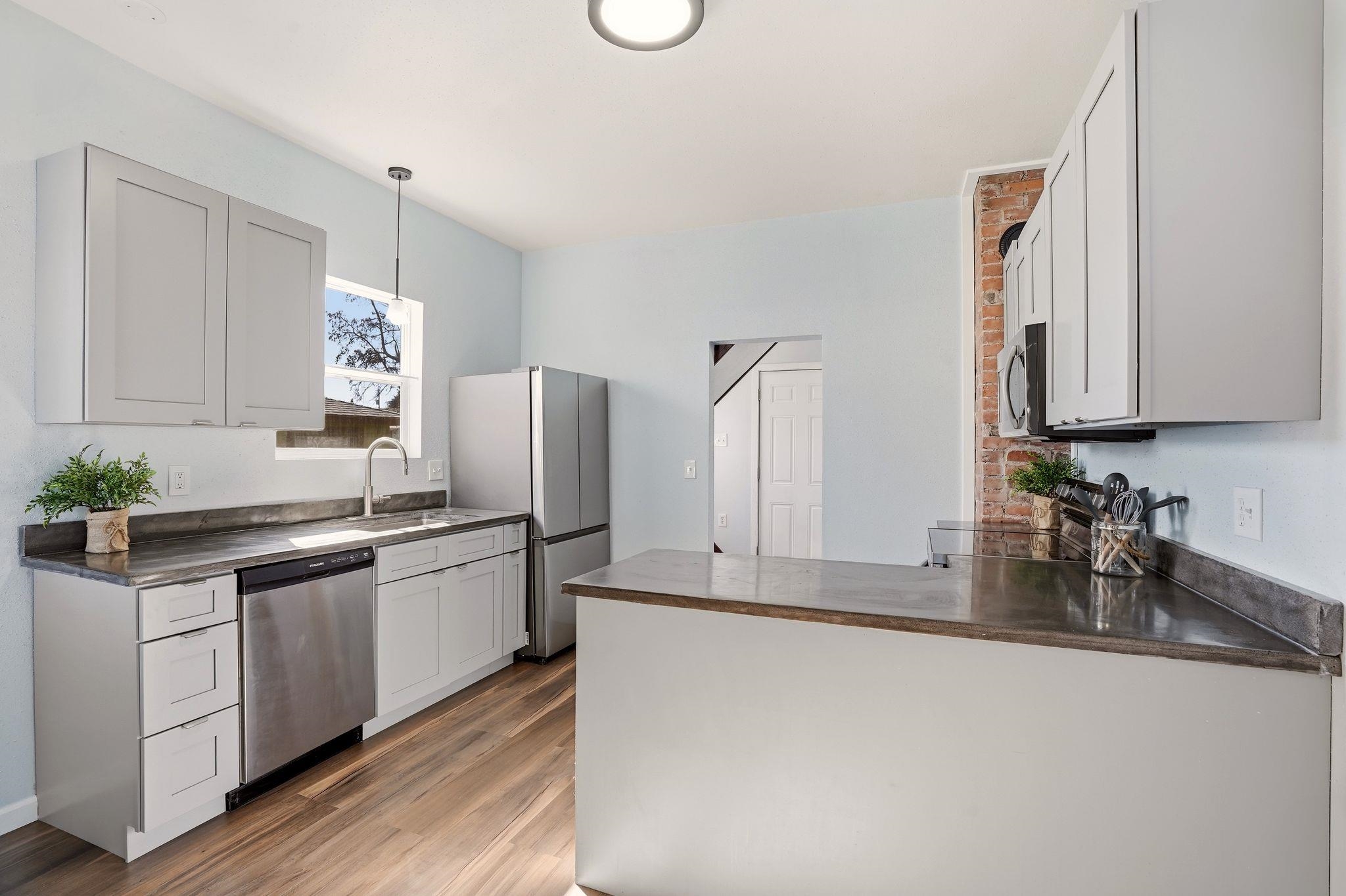 1407 E Crown Ave - Photo 17