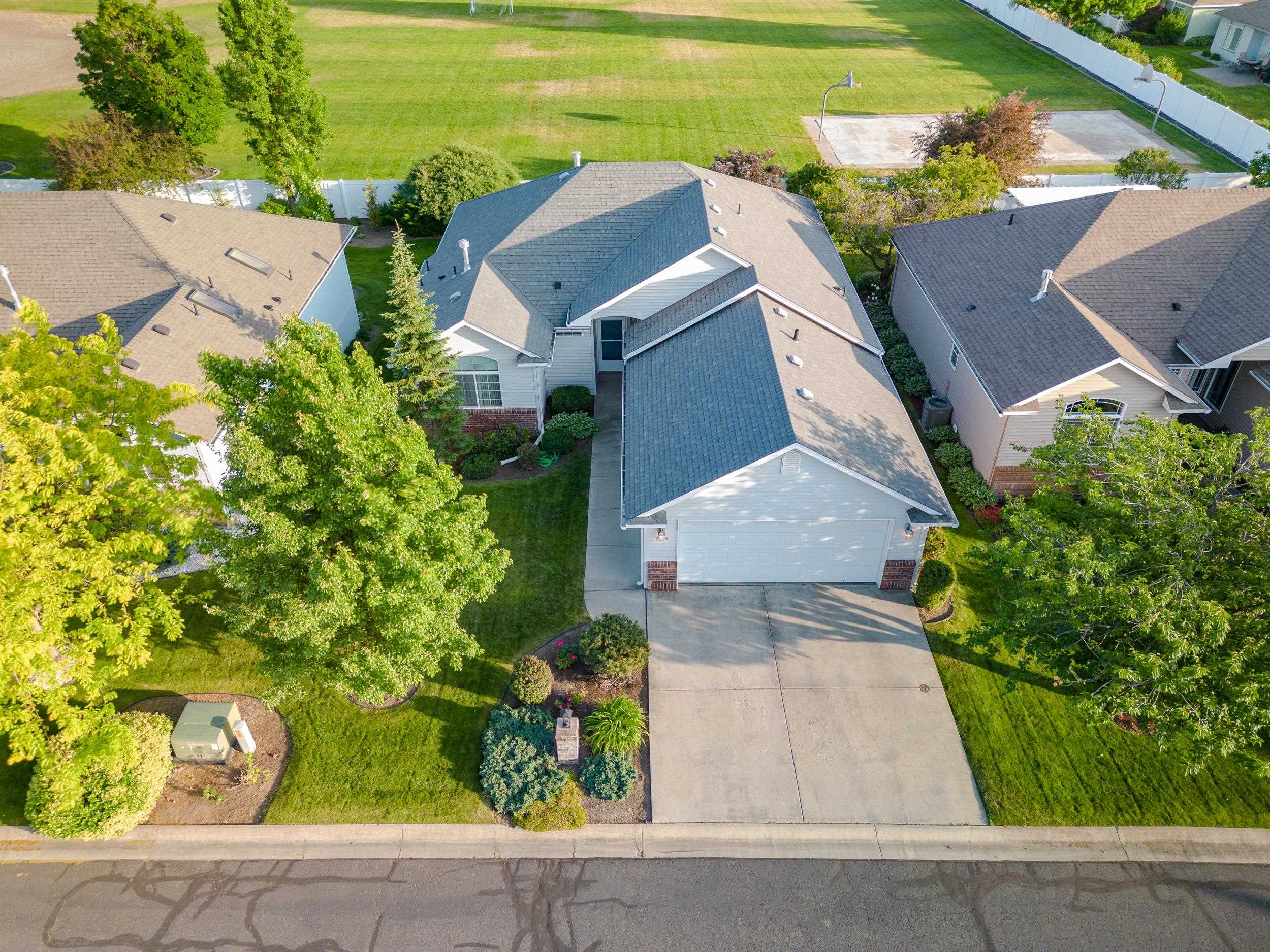 2526 E 62nd Ln - Photo 20