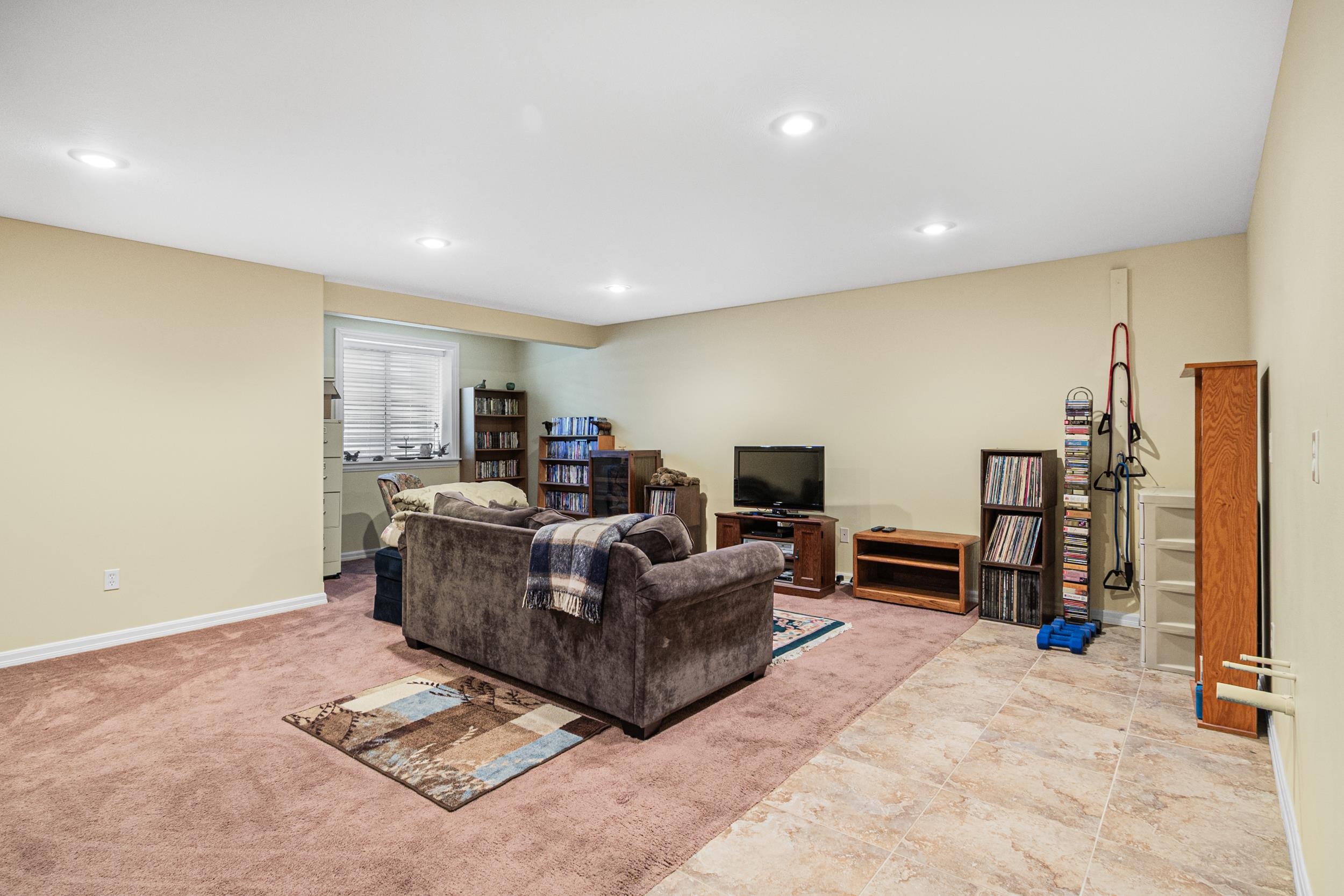 2526 E 62nd Ln - Photo 23
