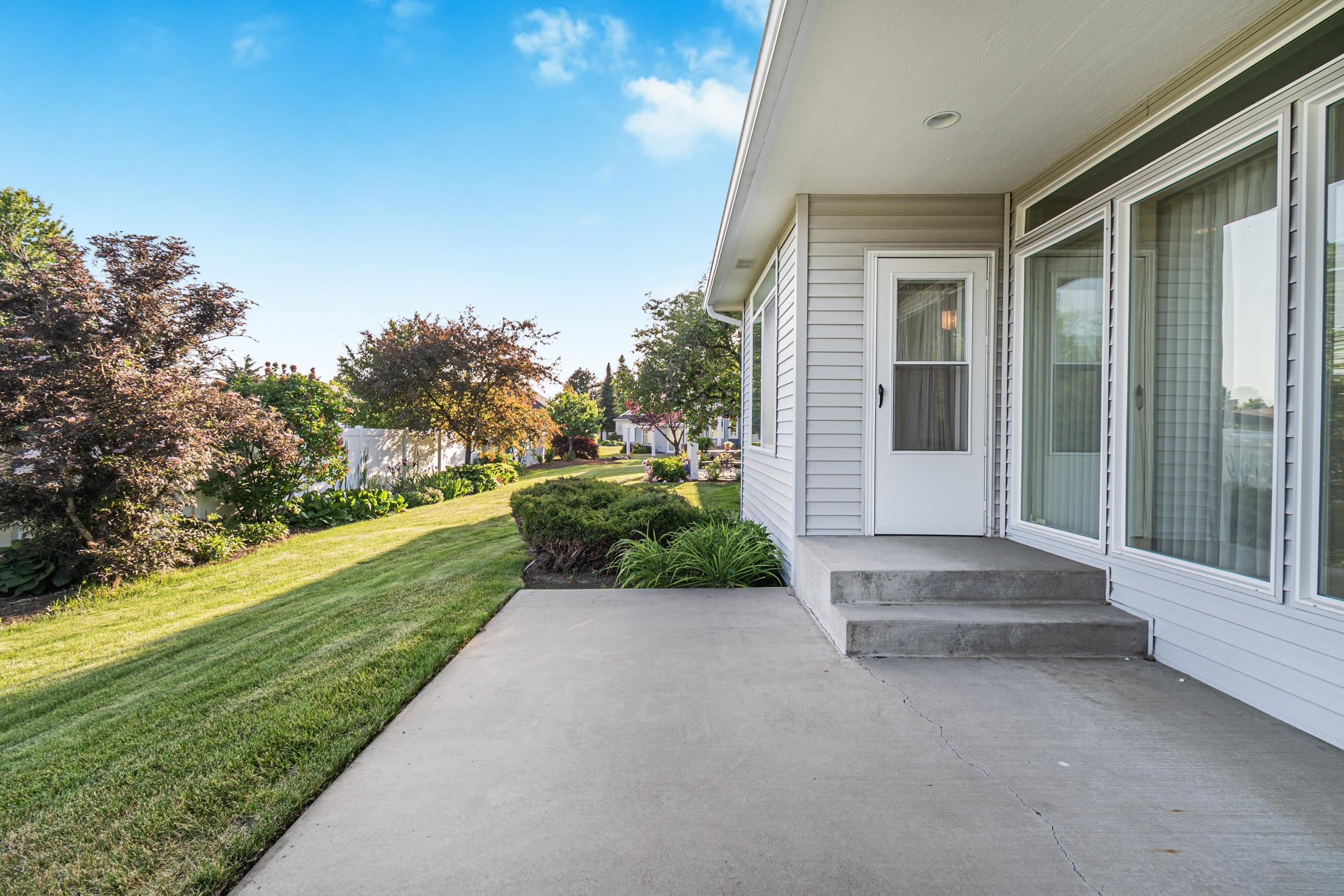 2526 E 62nd Ln - Photo 30