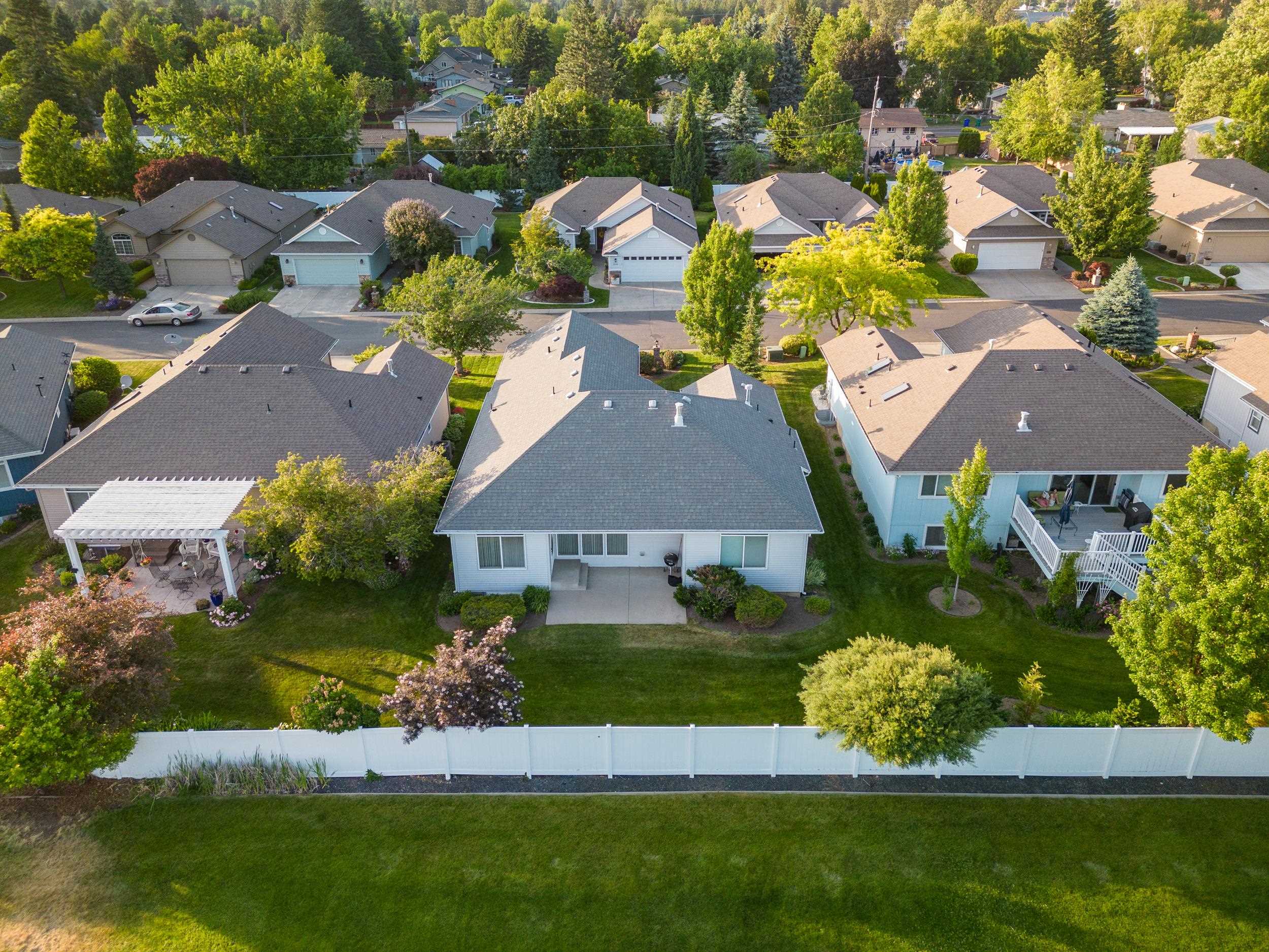 2526 E 62nd Ln - Photo 32