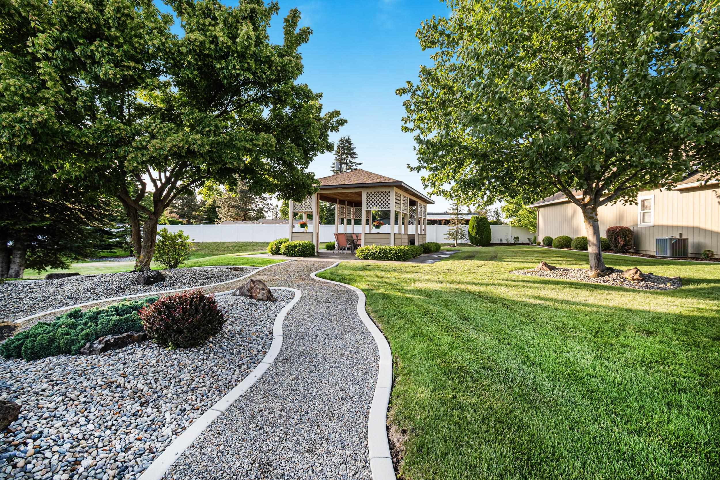 2526 E 62nd Ln - Photo 33
