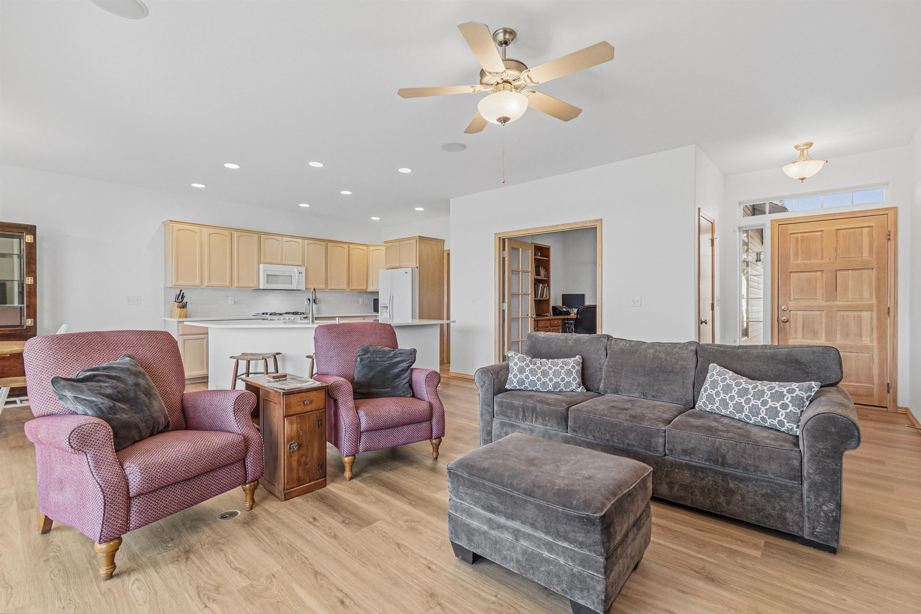 2526 E 62nd Ln - Photo 7