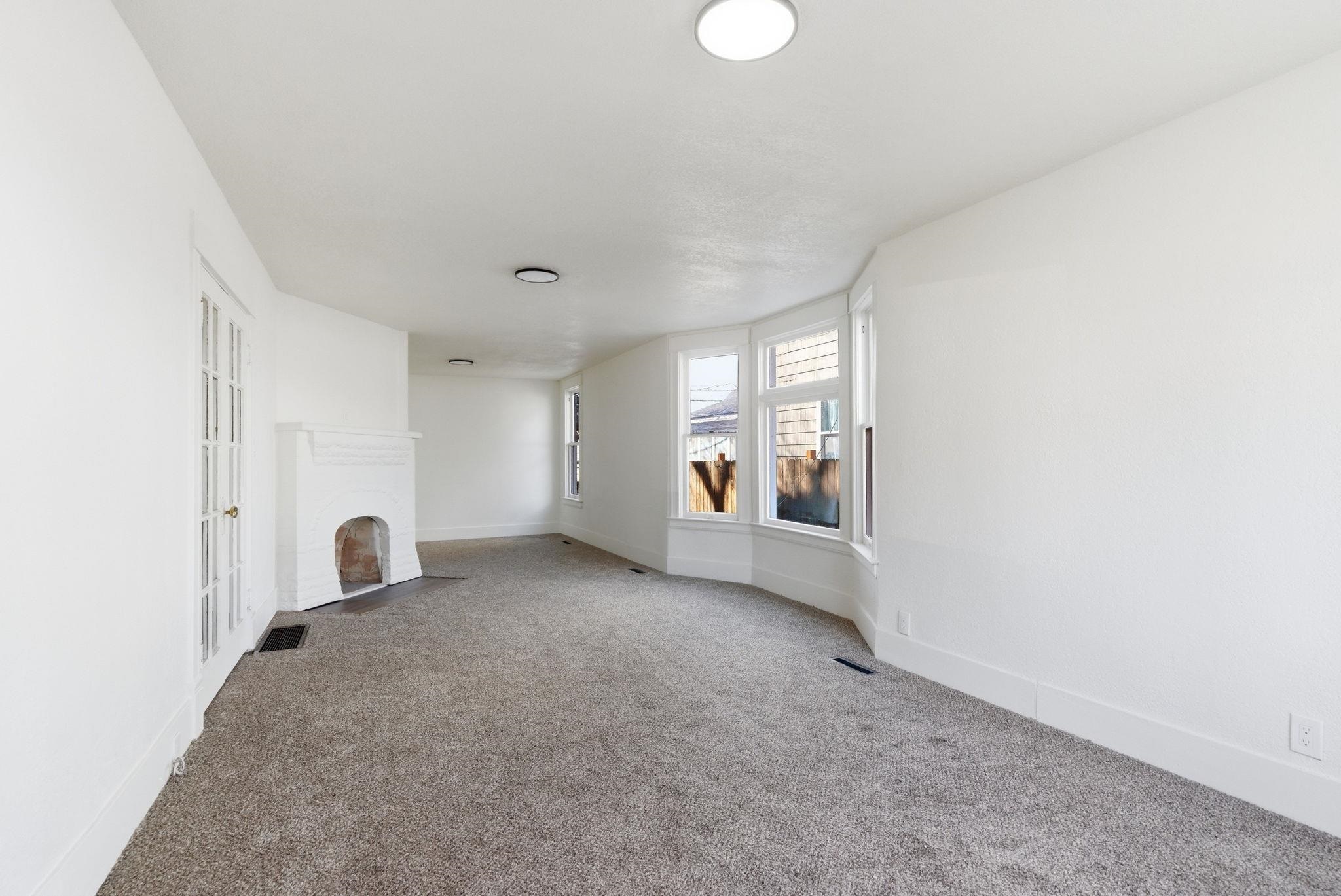 2401 W Dean Ave - Photo 3