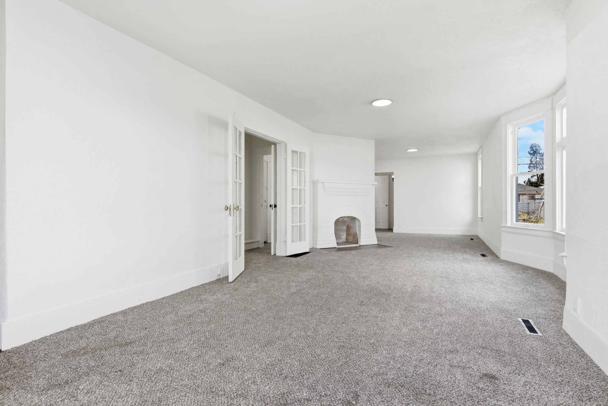 2401 W Dean Ave - Photo 4