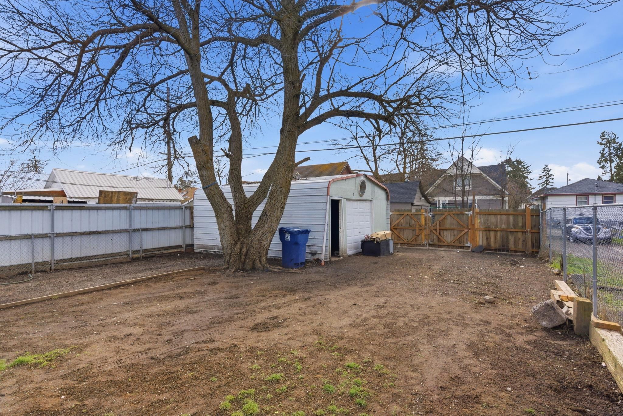 2401 W Dean Ave - Photo 35