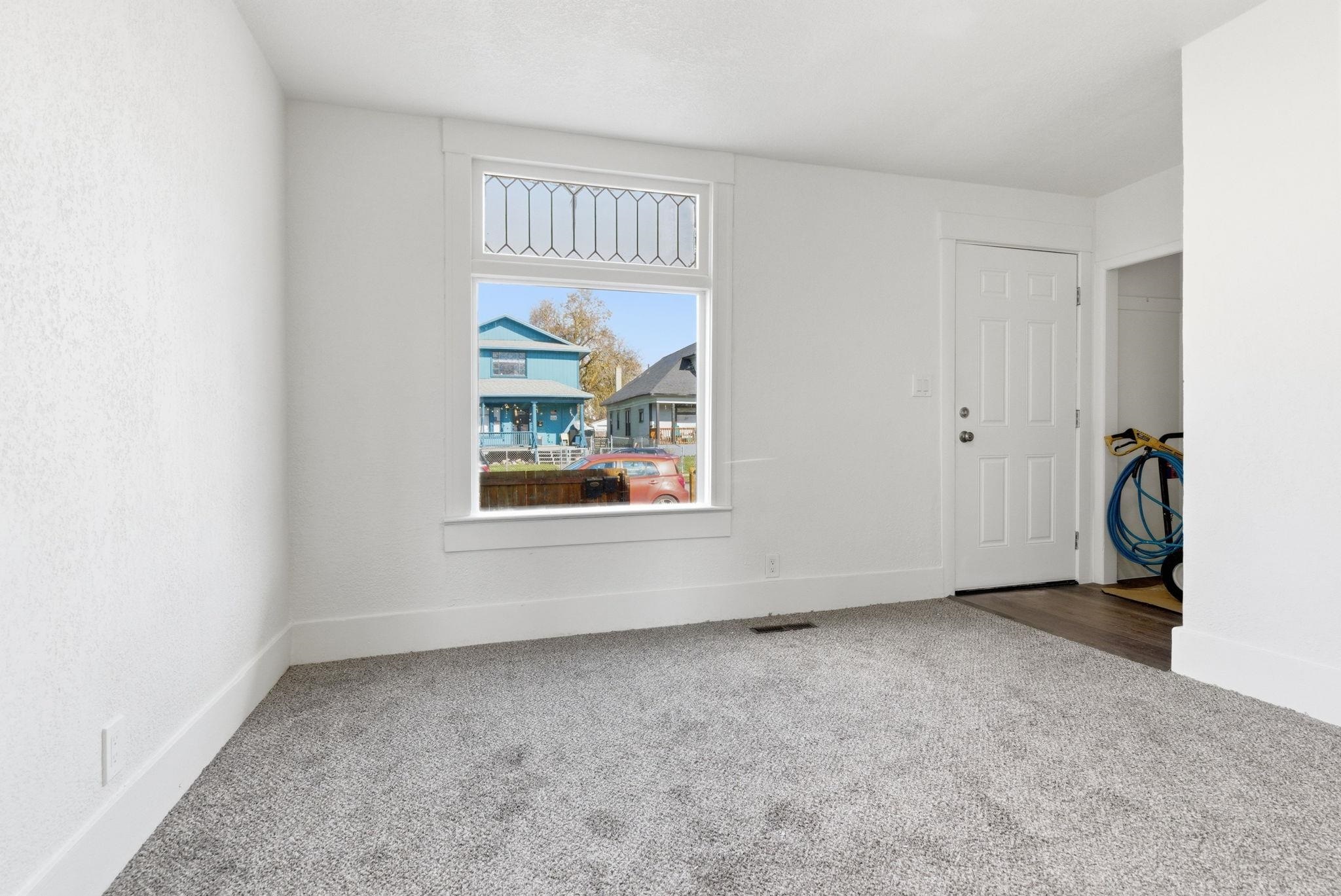 2401 W Dean Ave - Photo 5