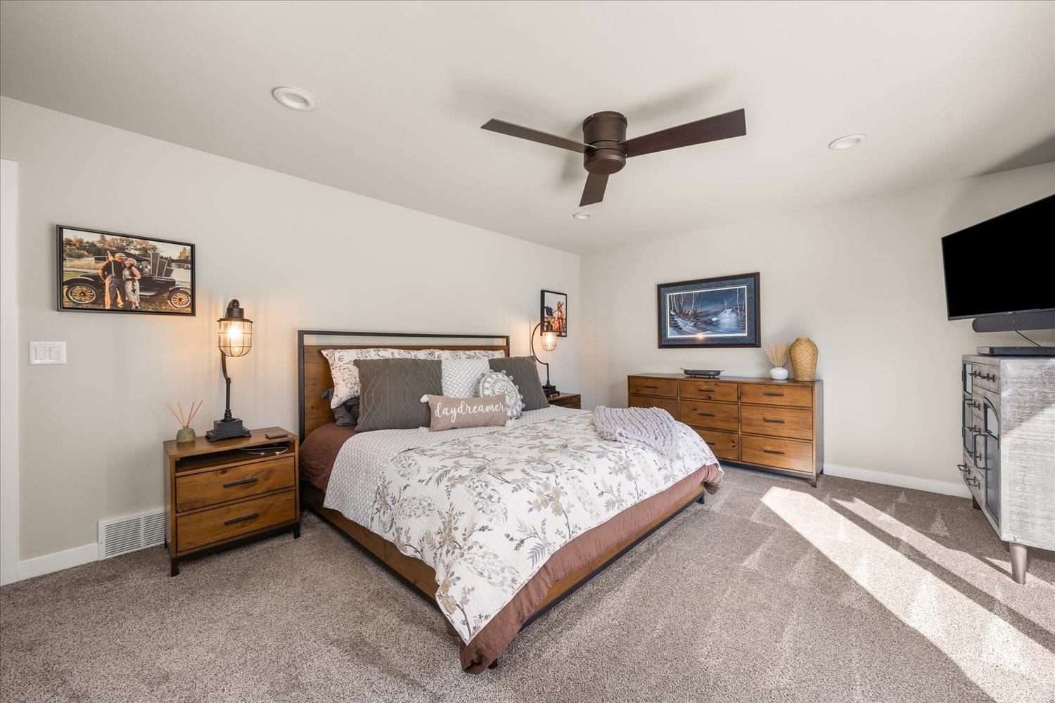 19020 E 8th Ave - Photo 15