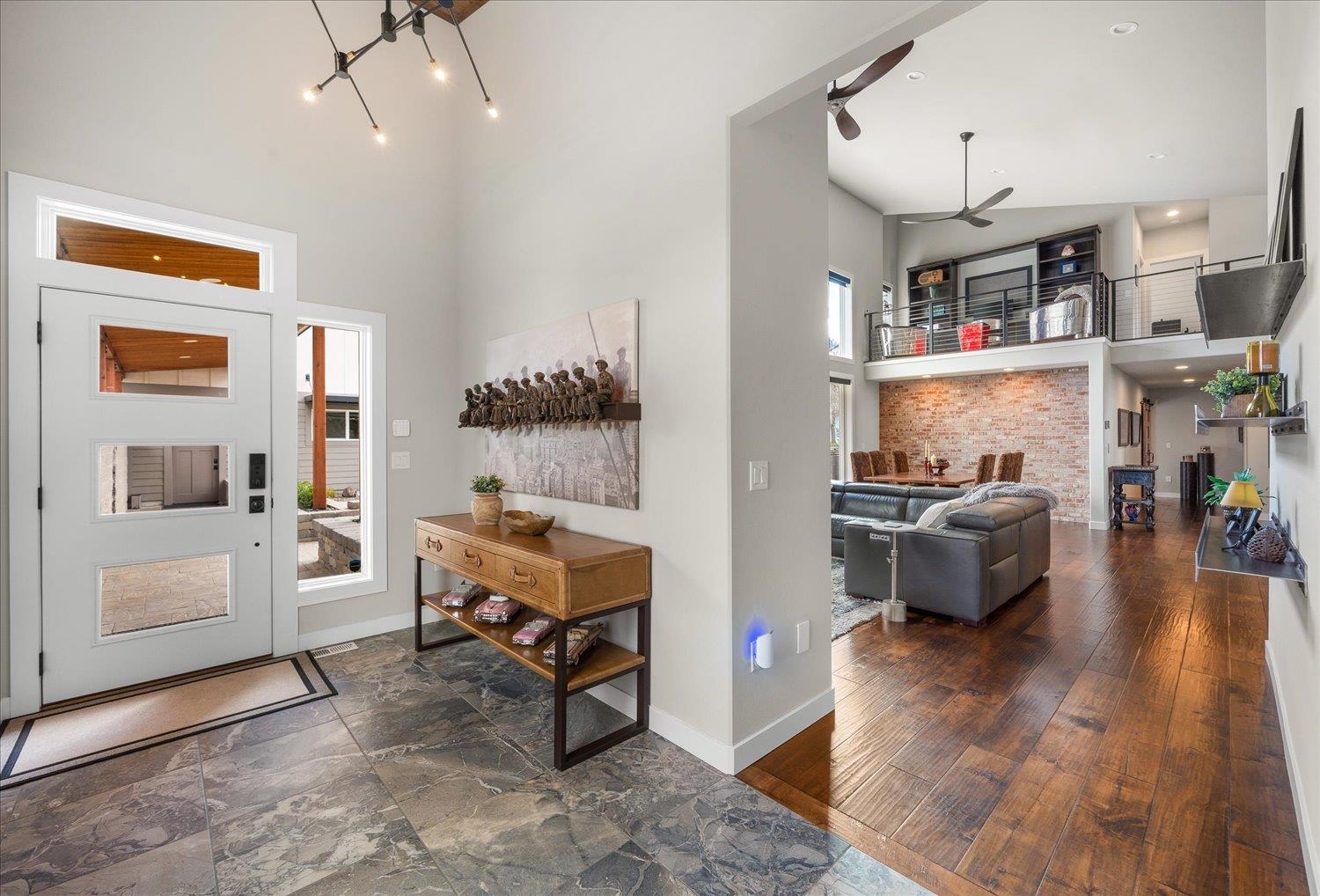 19020 E 8th Ave - Photo 3