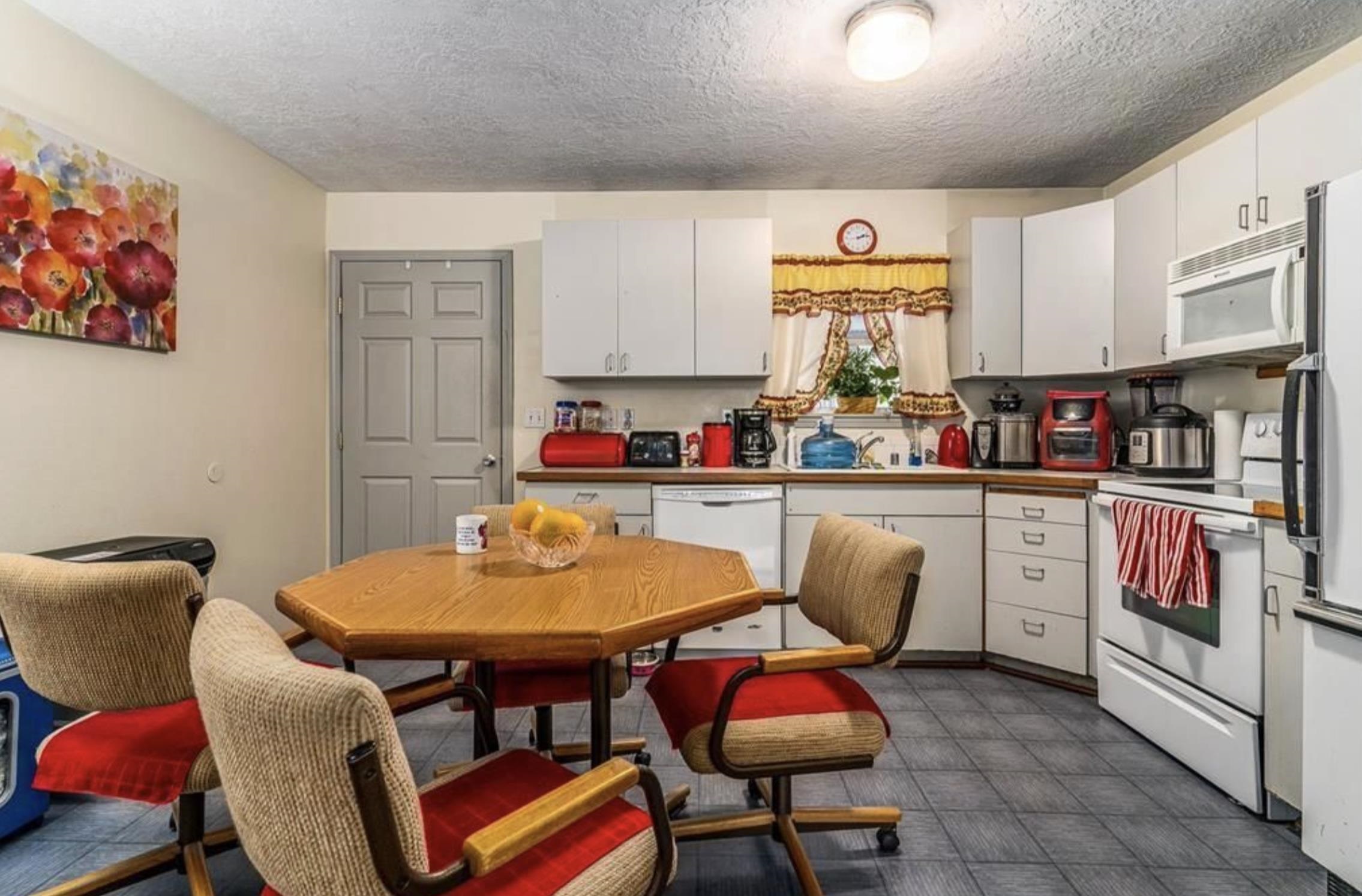 3024 N Hogan St - Photo 6