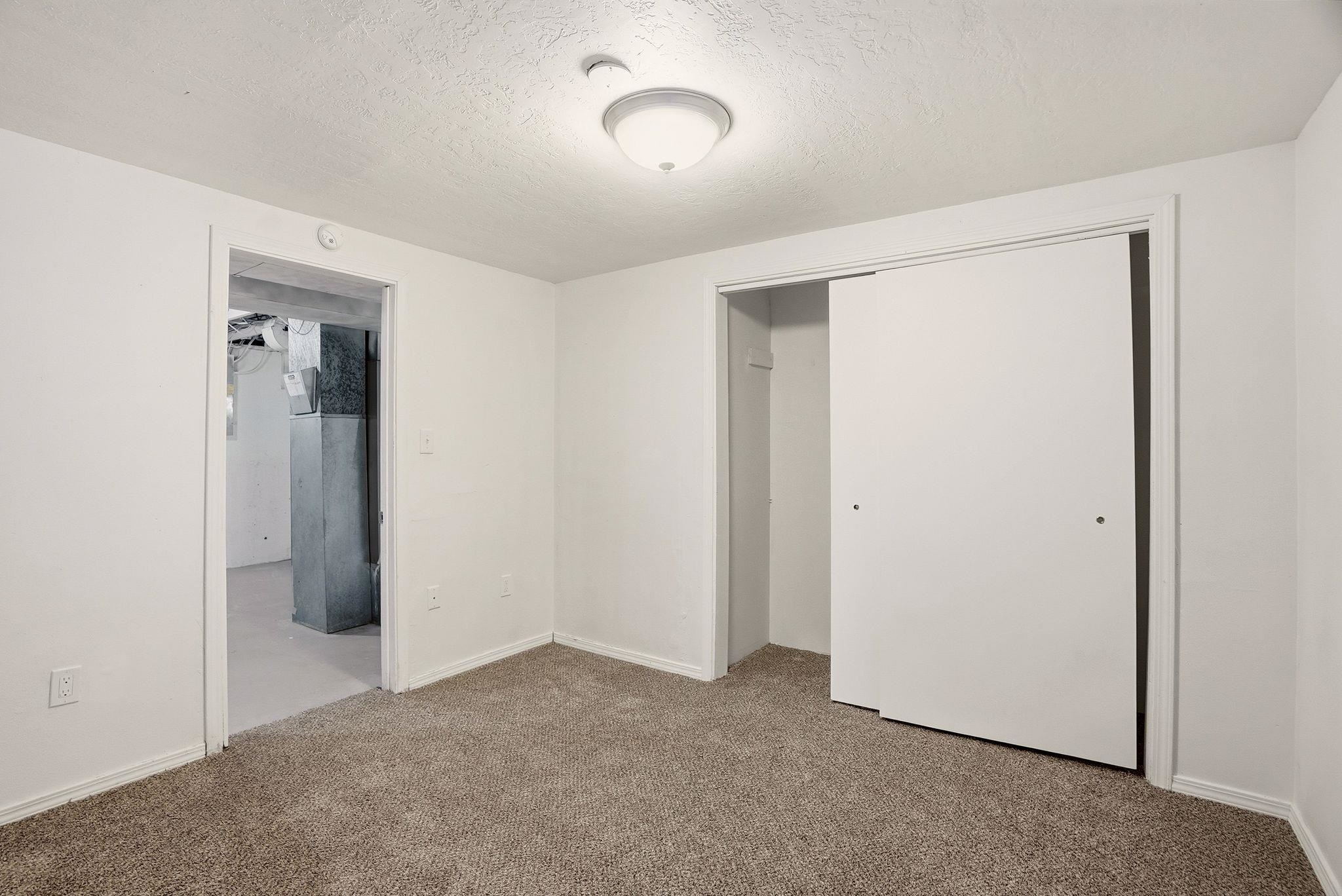 822 E GARLAND Ave - Photo 18