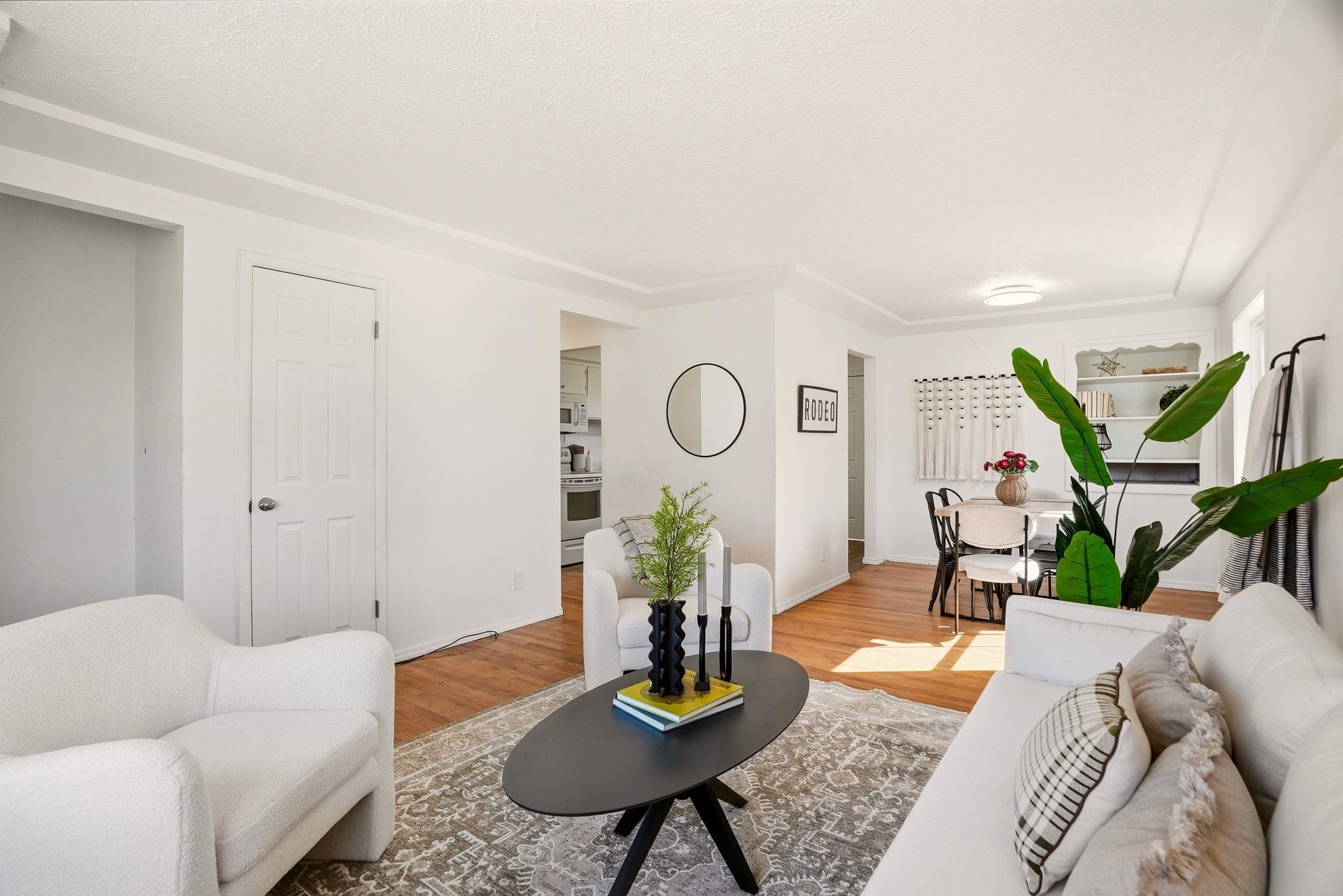 822 E GARLAND Ave - Photo 5