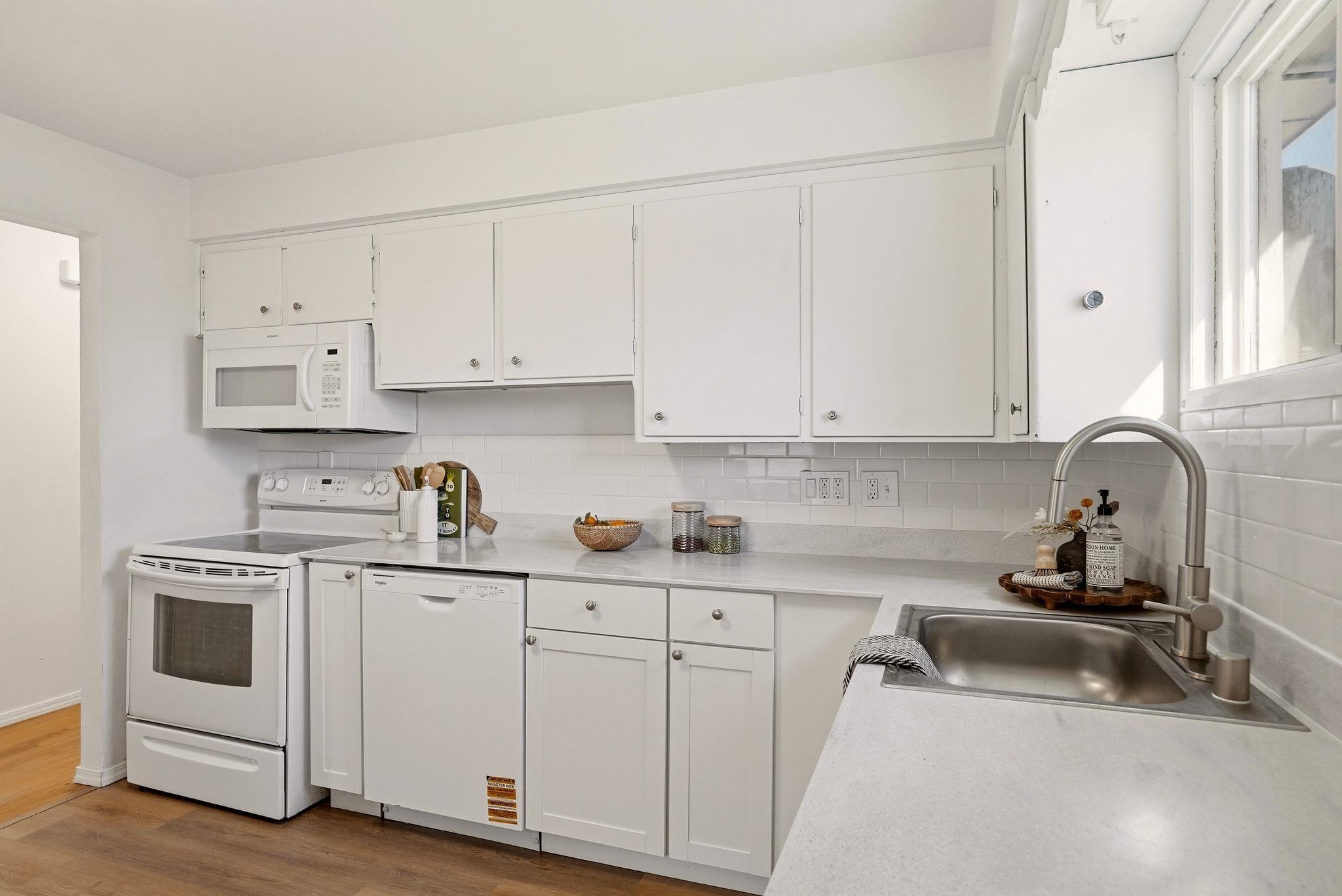 822 E GARLAND Ave - Photo 8