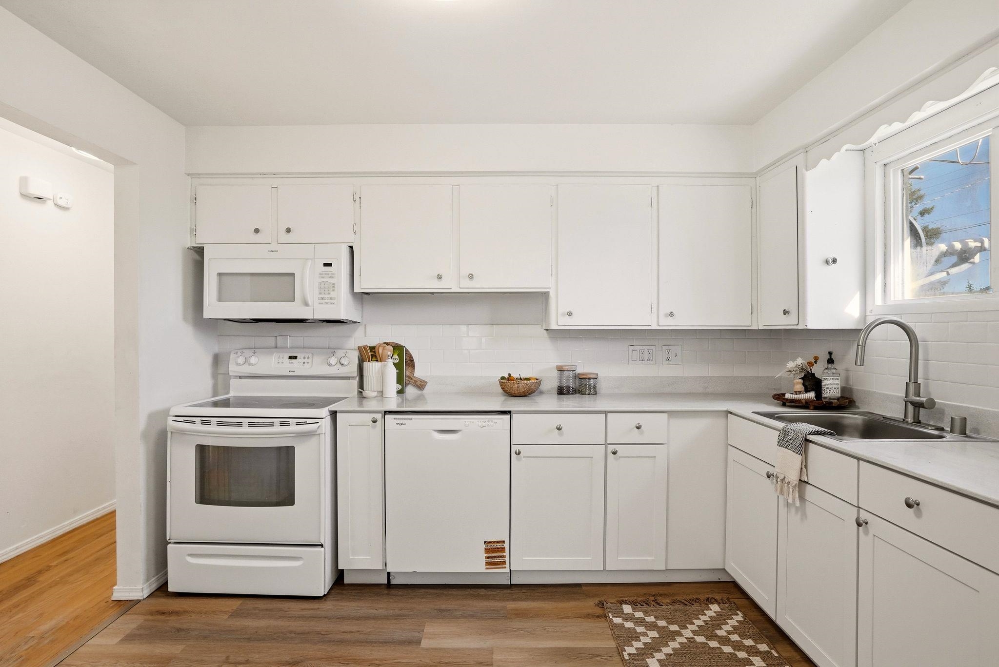 822 E GARLAND Ave - Photo 9
